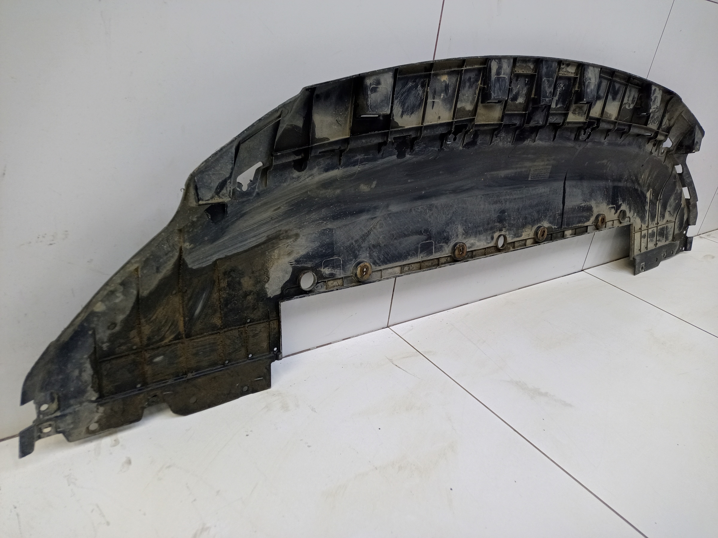 Пыльник переднего бампера Knewstar 001