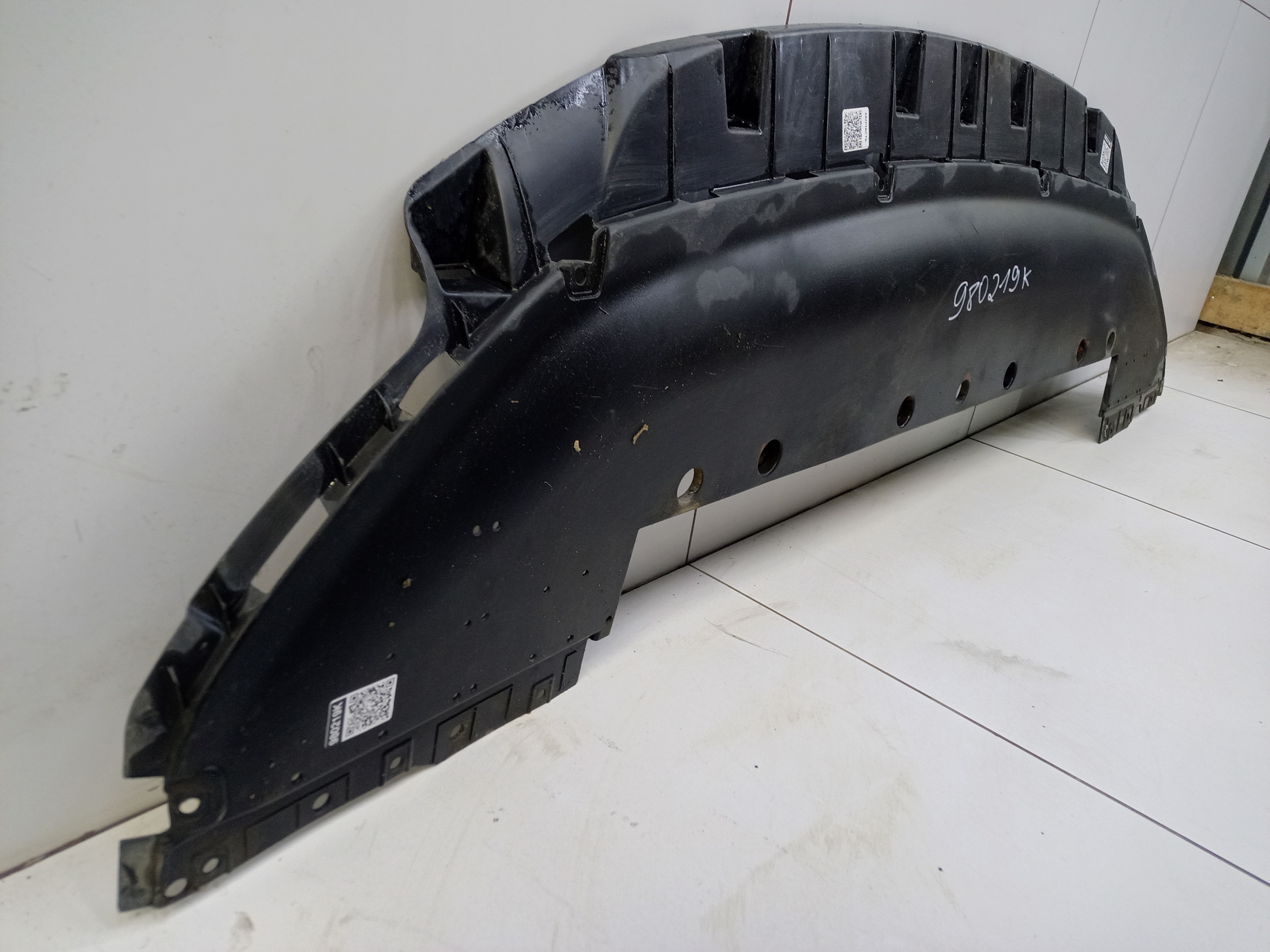 Пыльник переднего бампера Knewstar 001