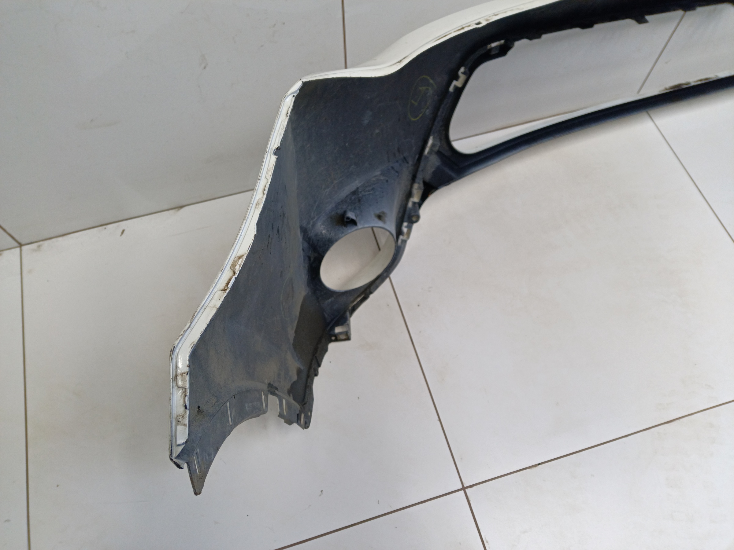 Бампер передний Toyota RAV4 CA40 под омыватели