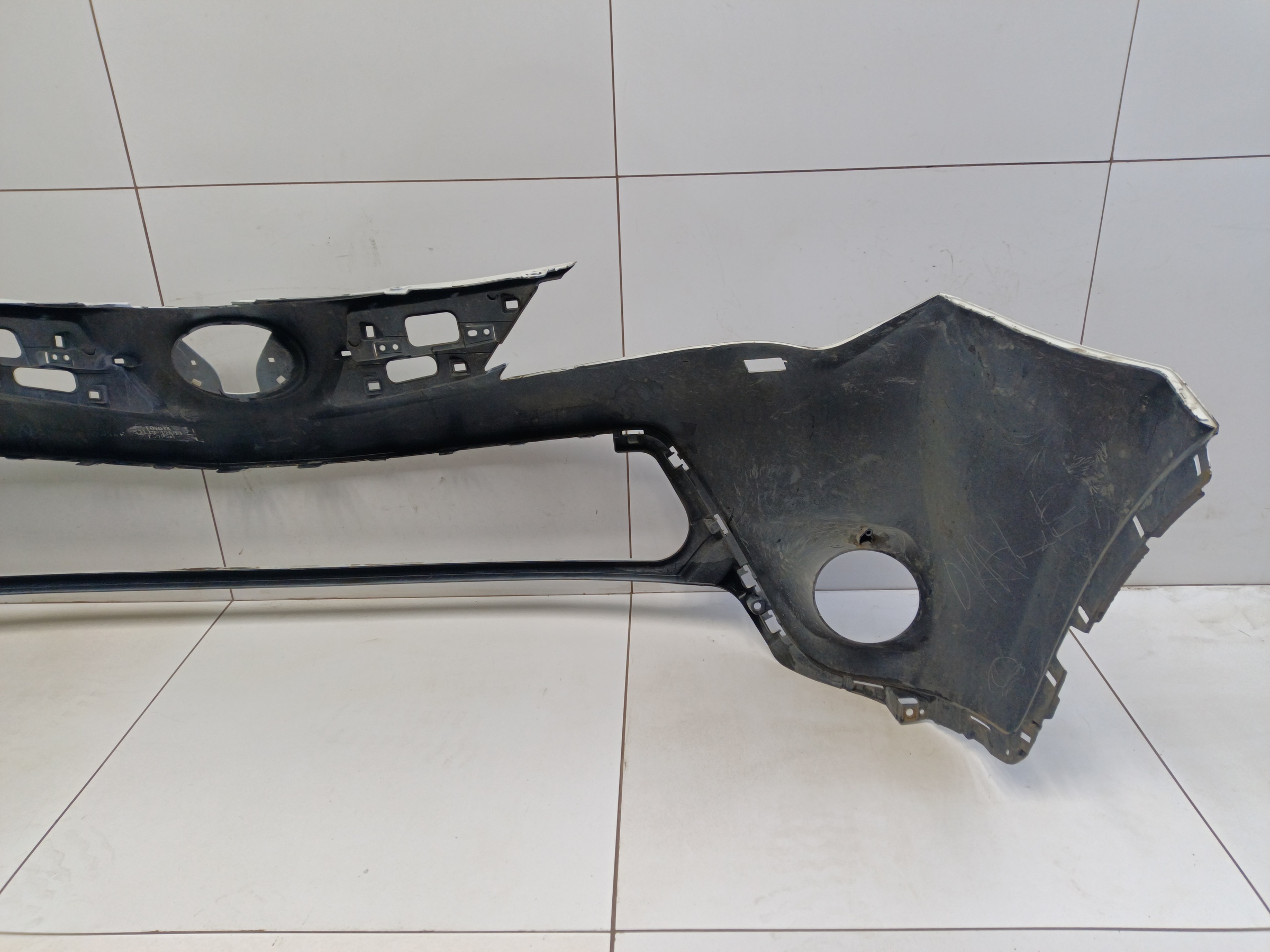 Бампер передний Toyota RAV4 CA40 под омыватели