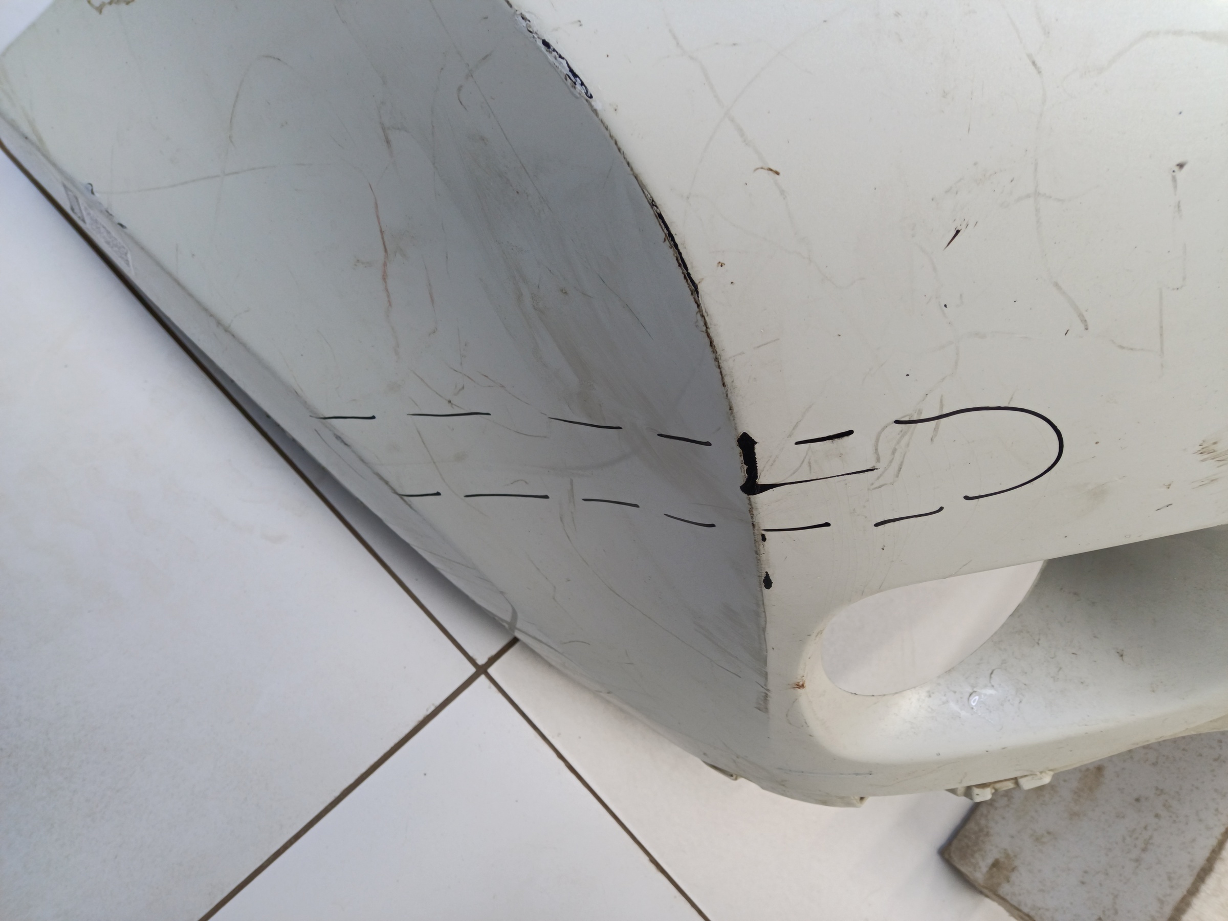 Бампер передний Toyota RAV4 CA40 под омыватели