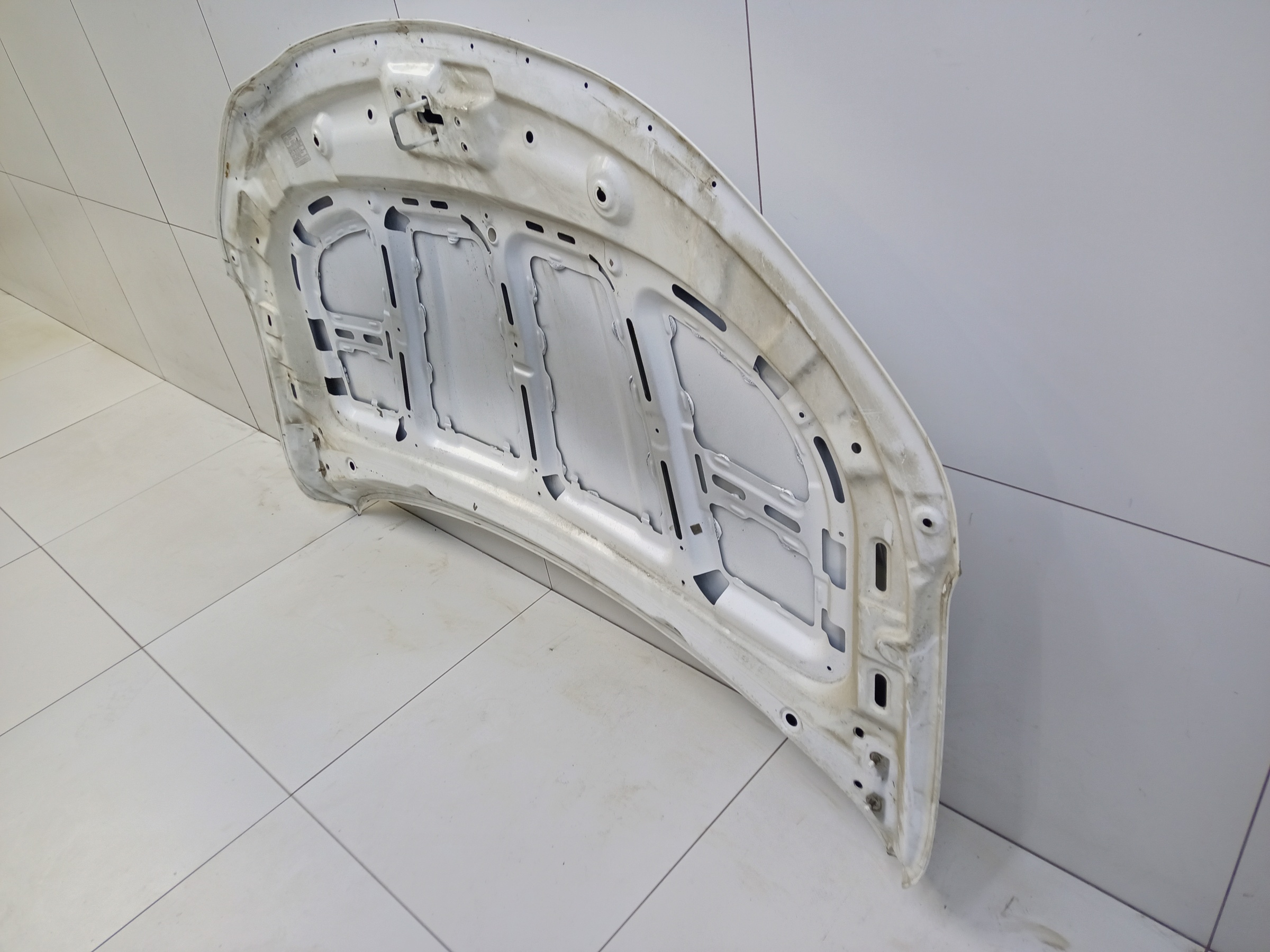 Капот Geely Coolray