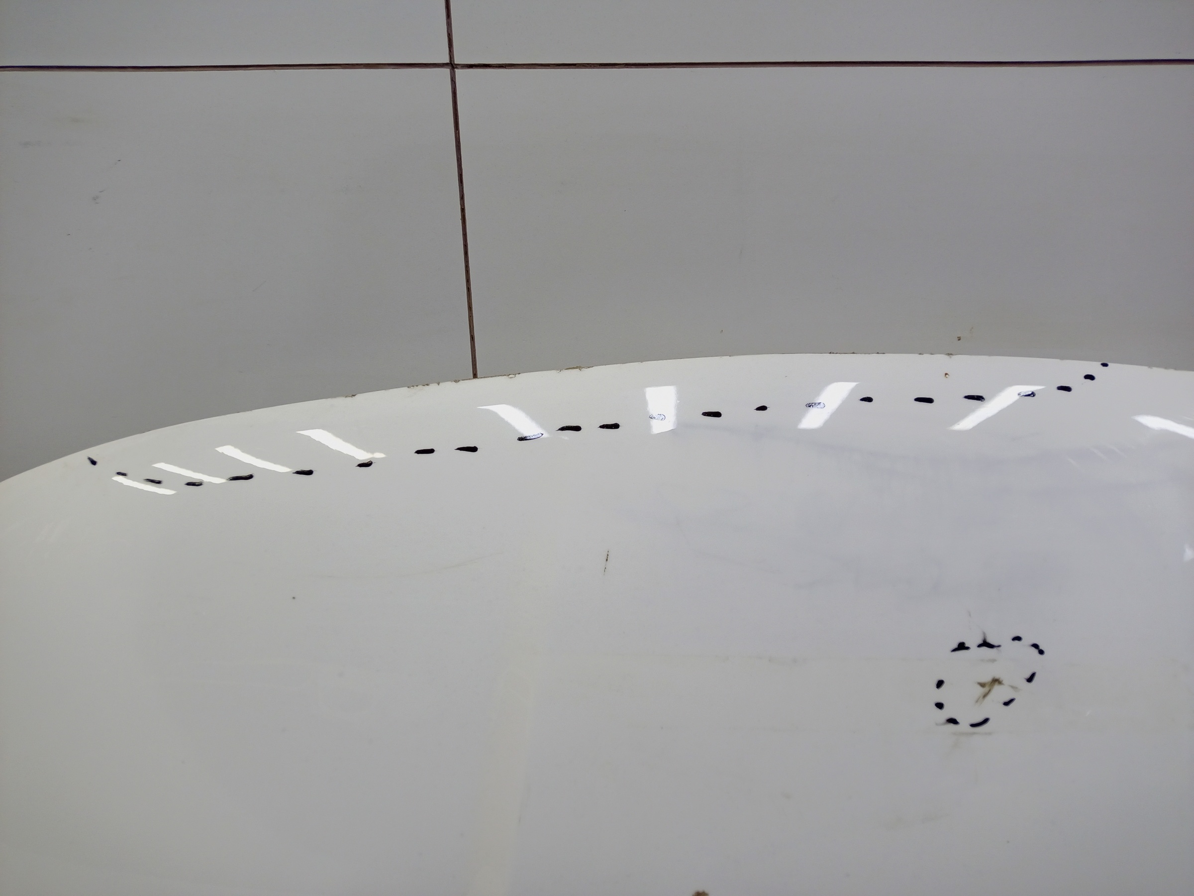 Капот Geely Coolray