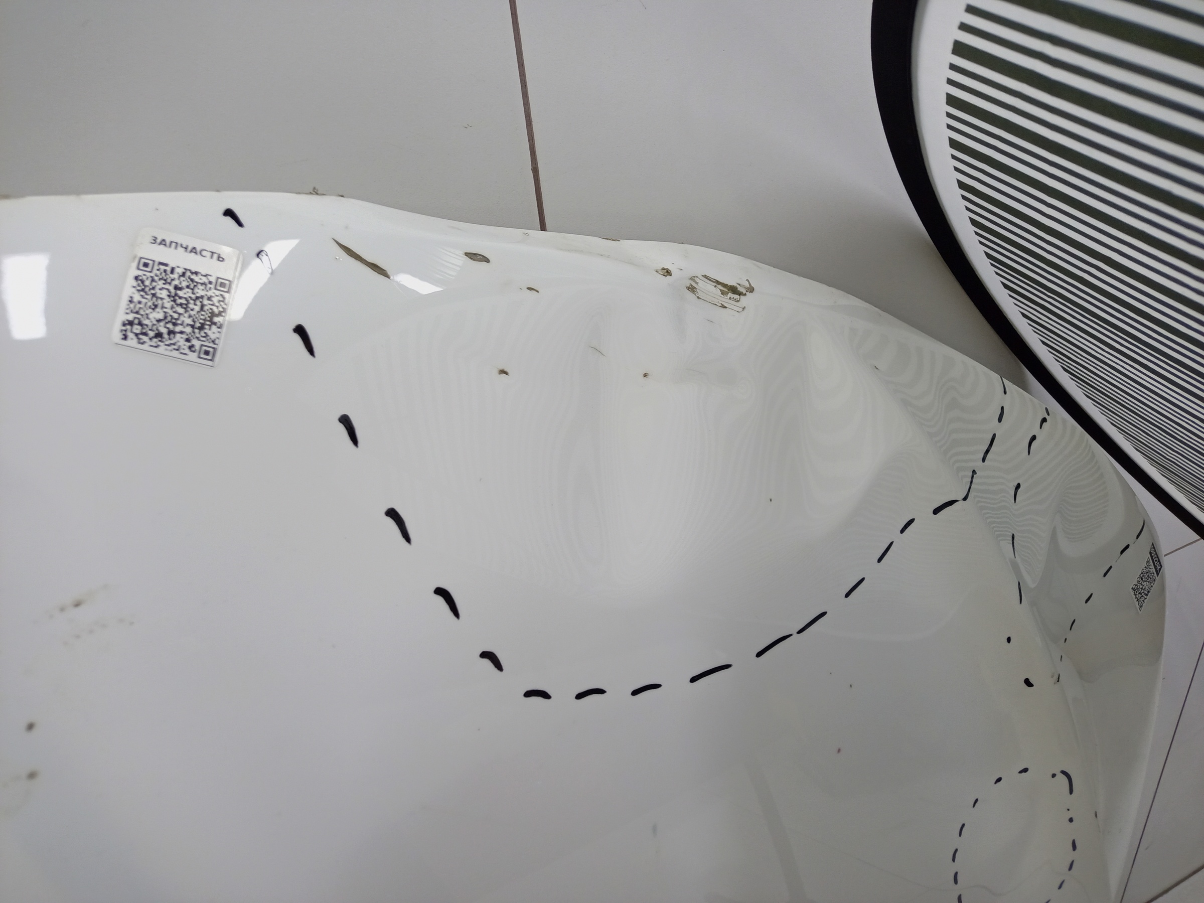 Капот Geely Coolray