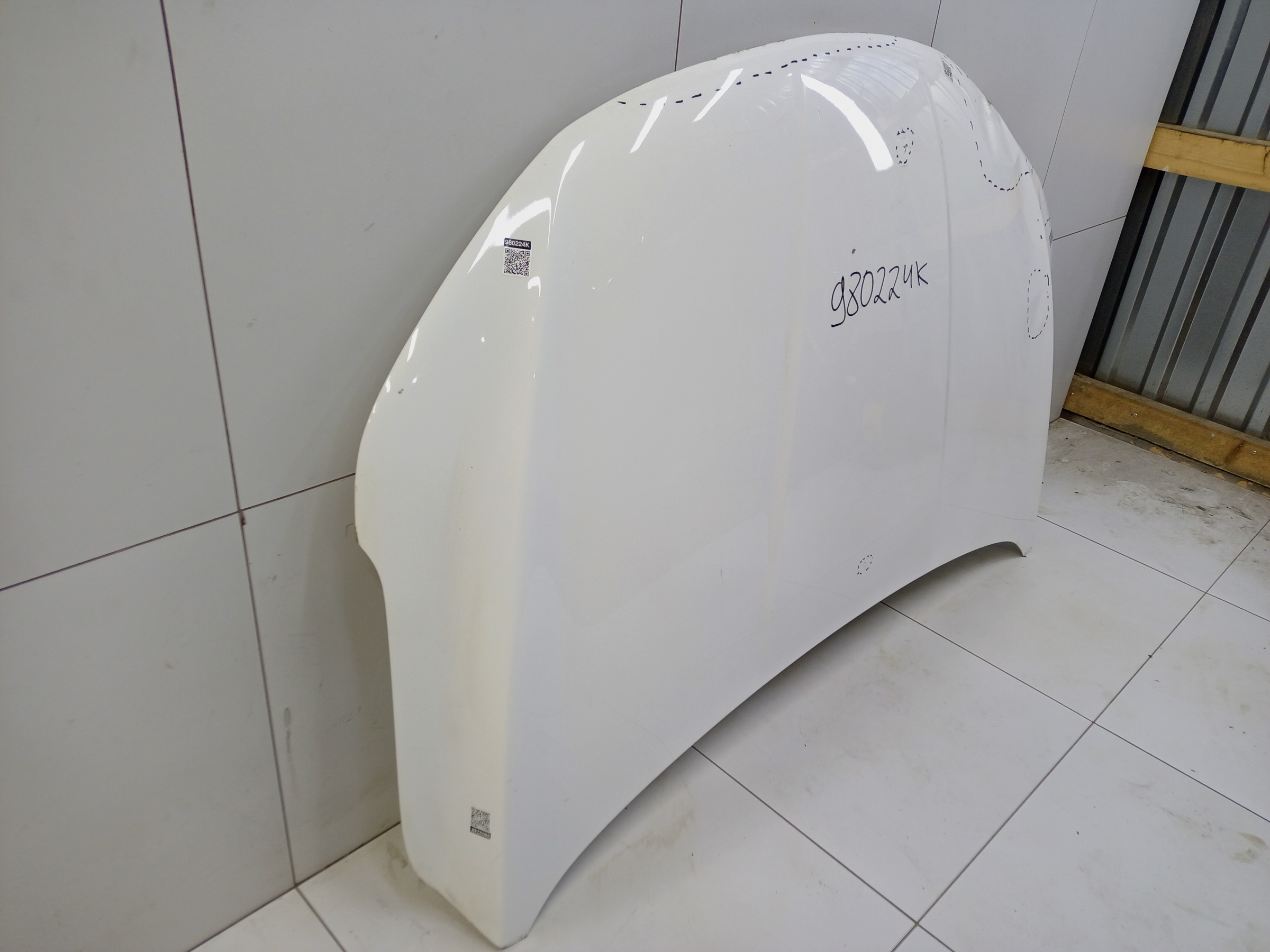 Капот Geely Coolray