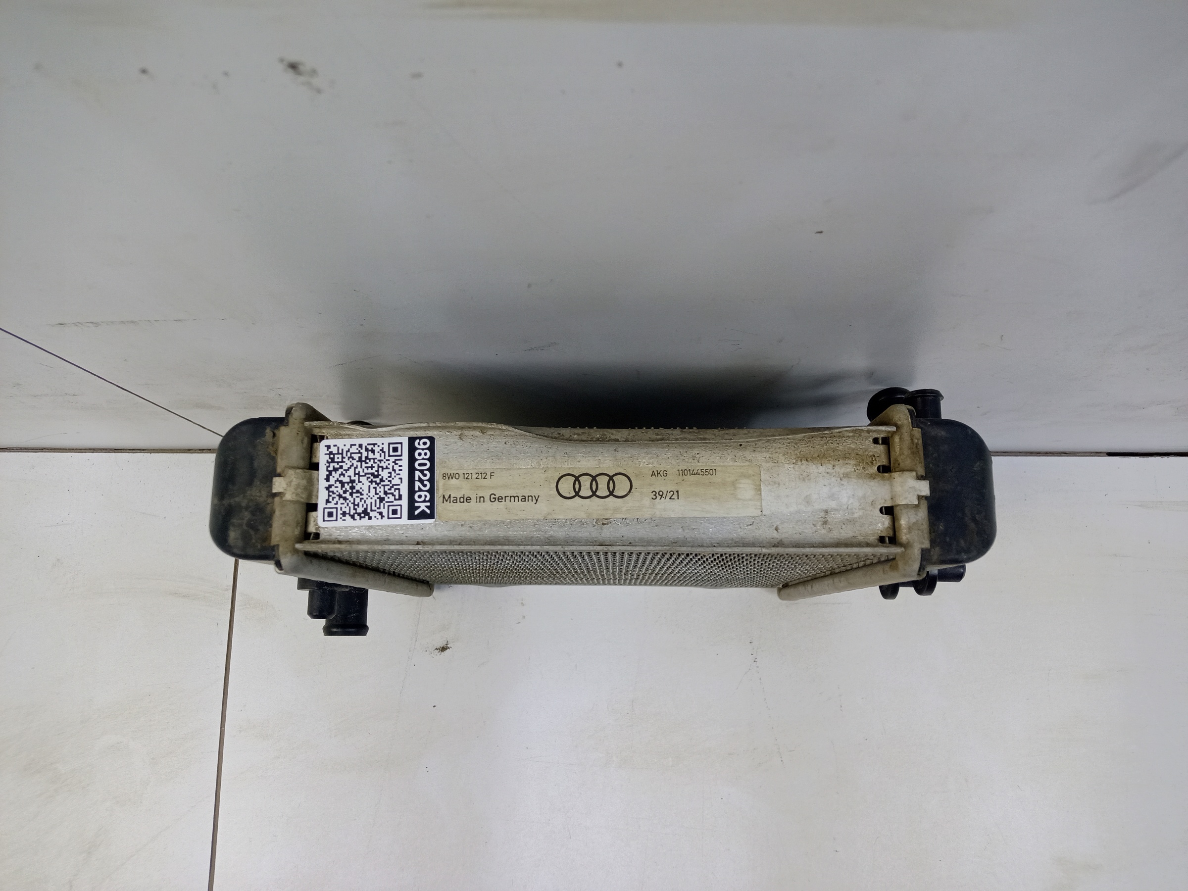 Радиатор охлаждения двигателя дополнительный правый Audi RS5 2