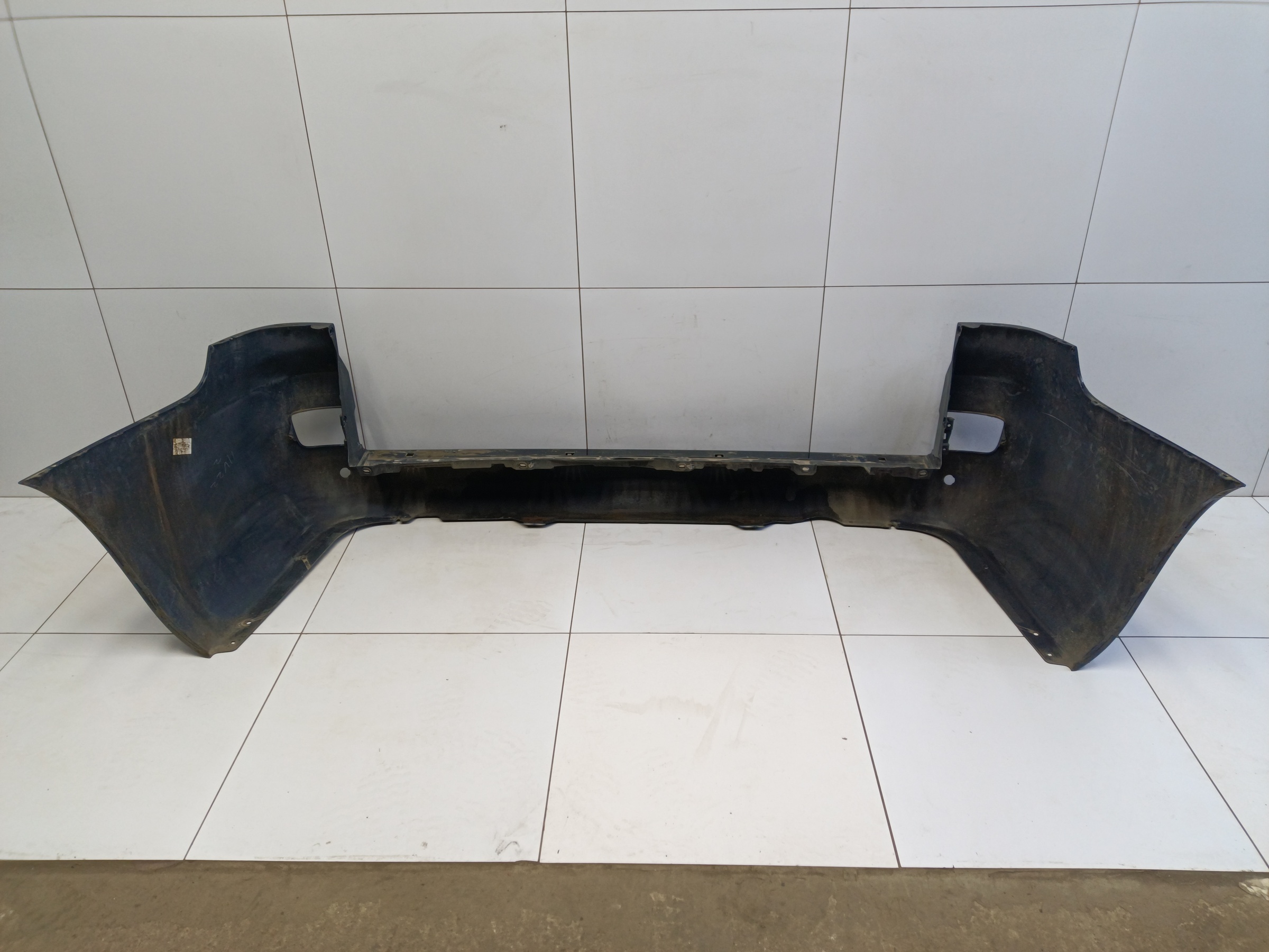 Бампер задний Toyota Land Cruiser 200 Restail 2