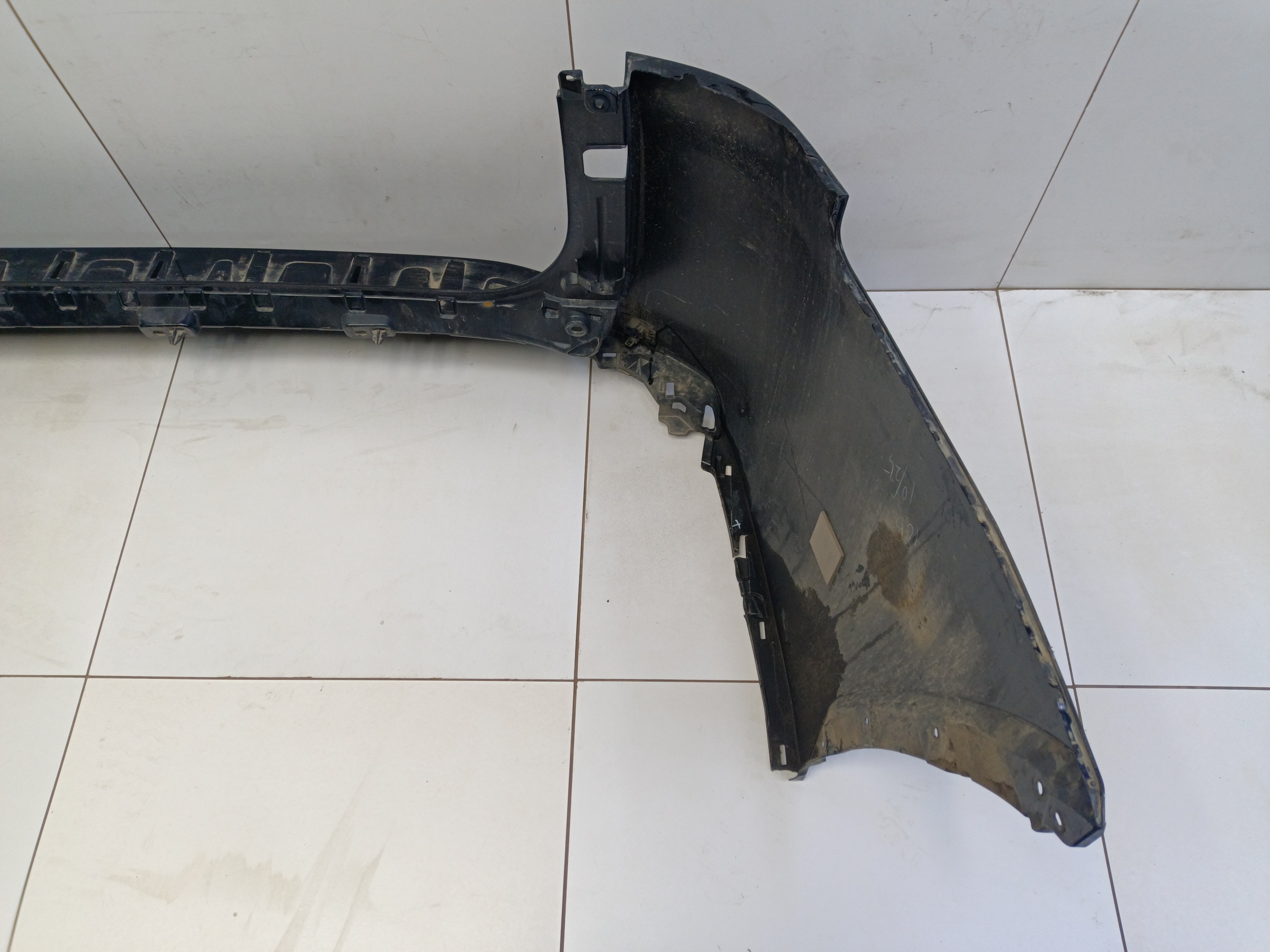 Бампер задний Toyota Land Cruiser 300