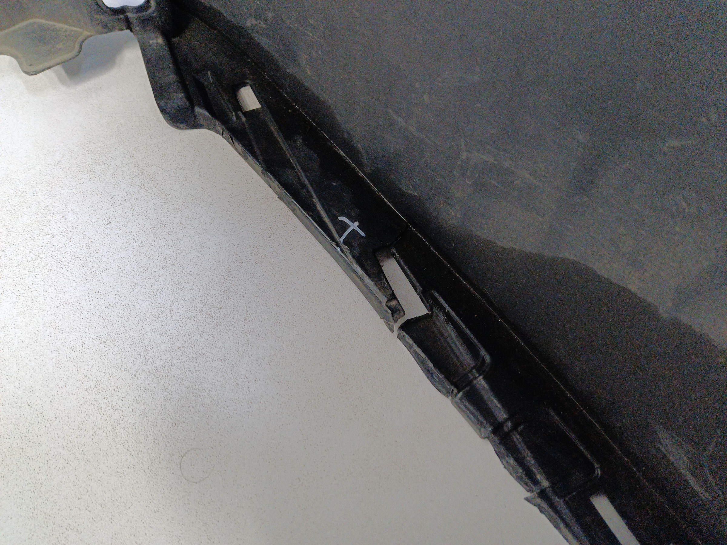 Бампер задний Toyota Land Cruiser 300