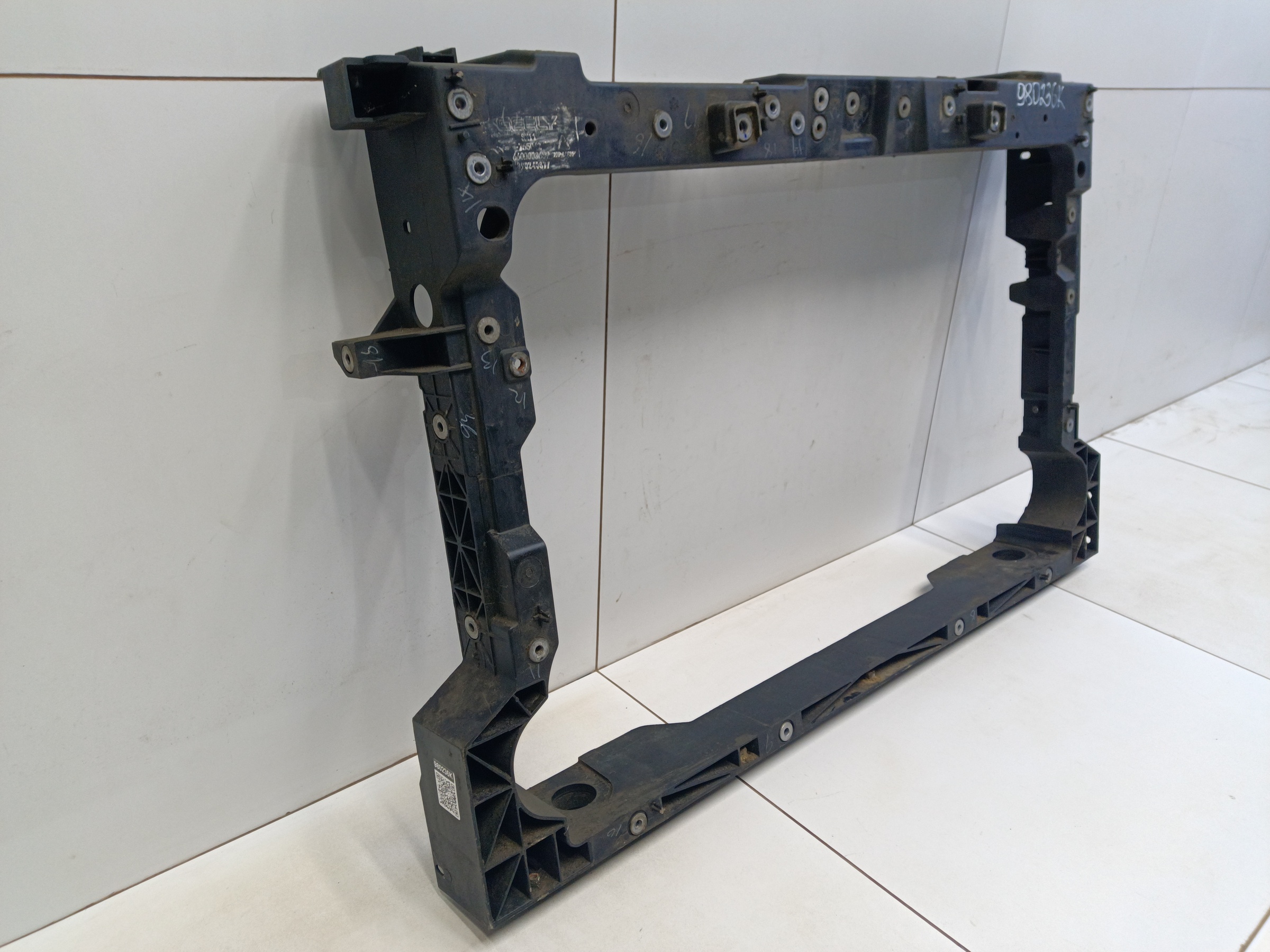 Панель передняя Geely Coolray