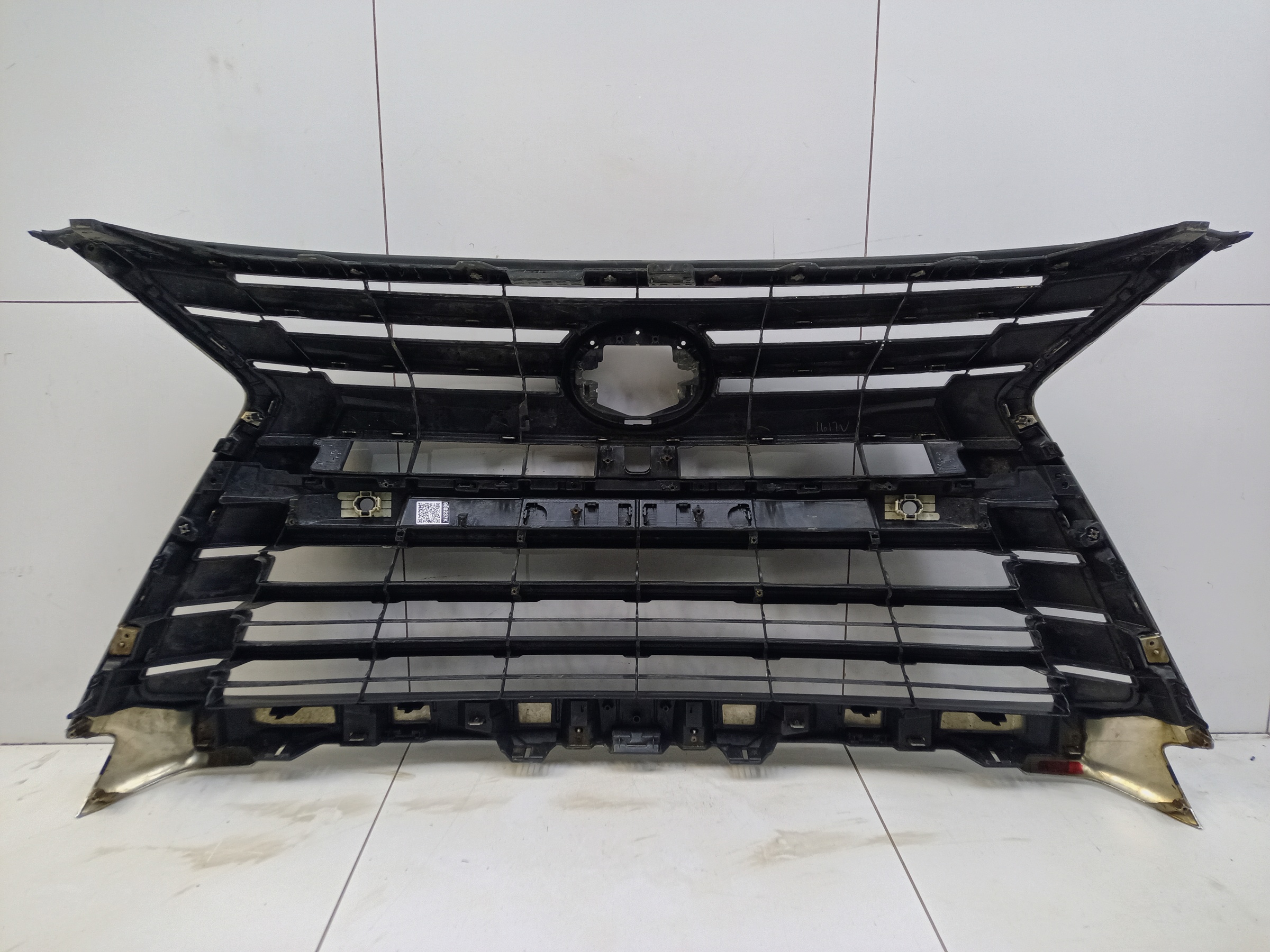 Решетка радиатора Lexus LX 3 Restail 2