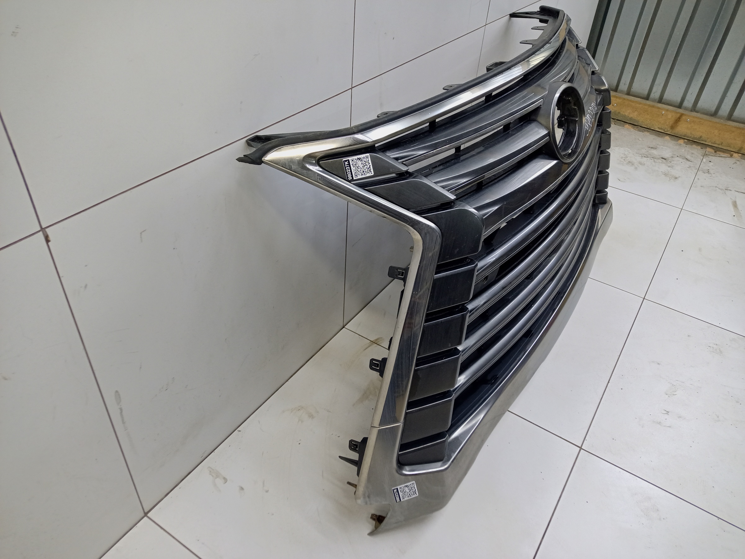 Решетка радиатора Lexus LX 3 Restail 2