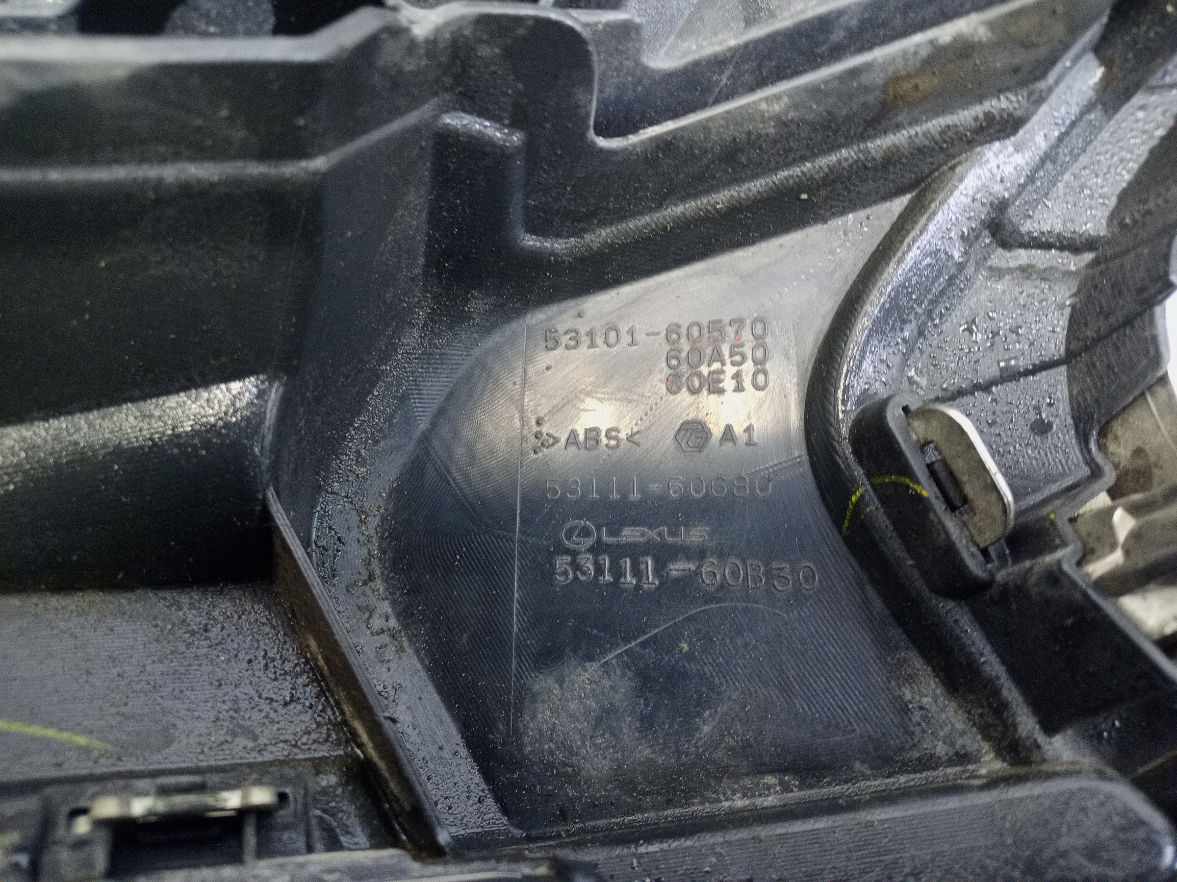 Решетка радиатора Lexus LX 3 Restail 2