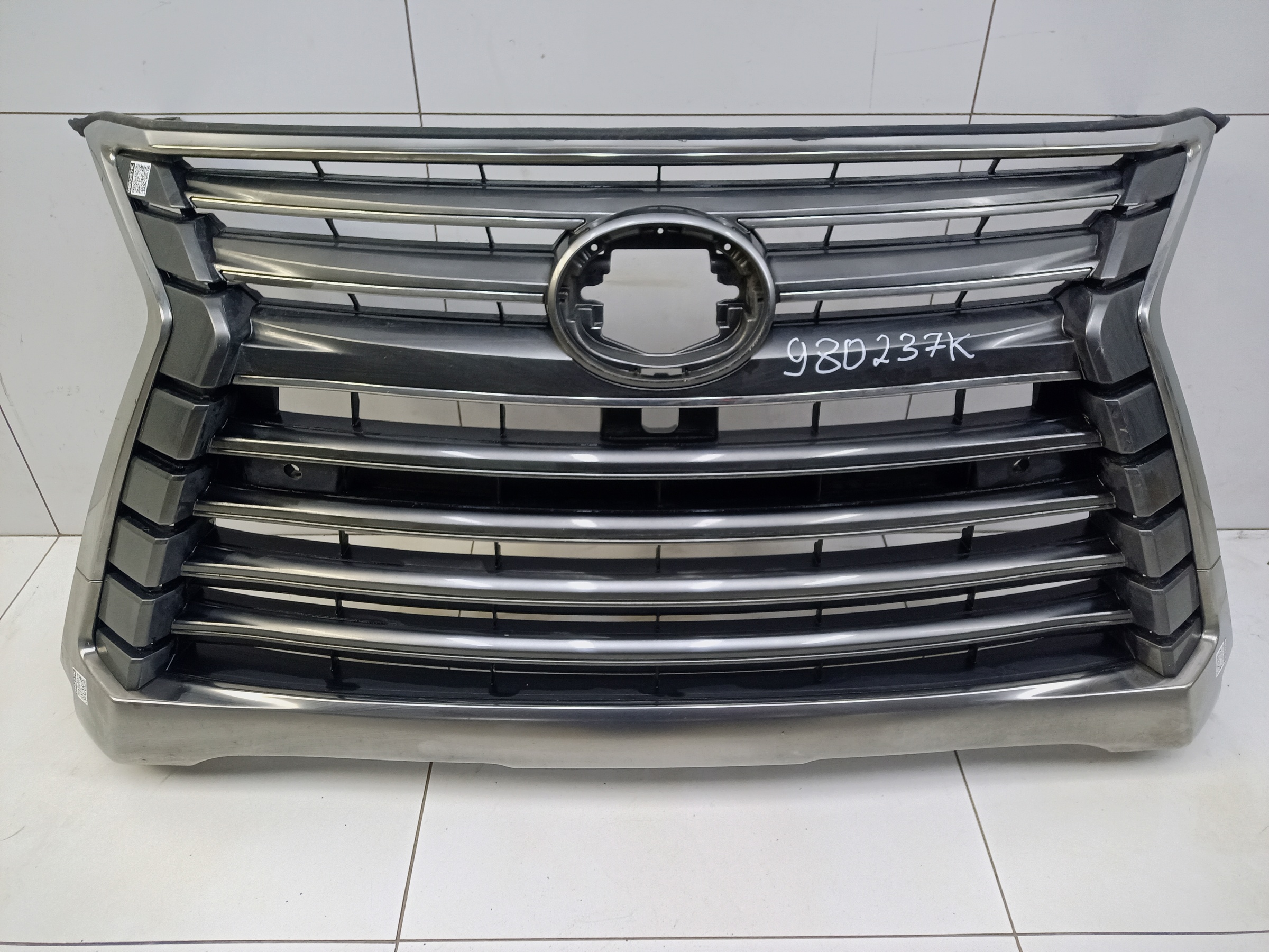 Решетка радиатора Lexus LX 3 Restail 2