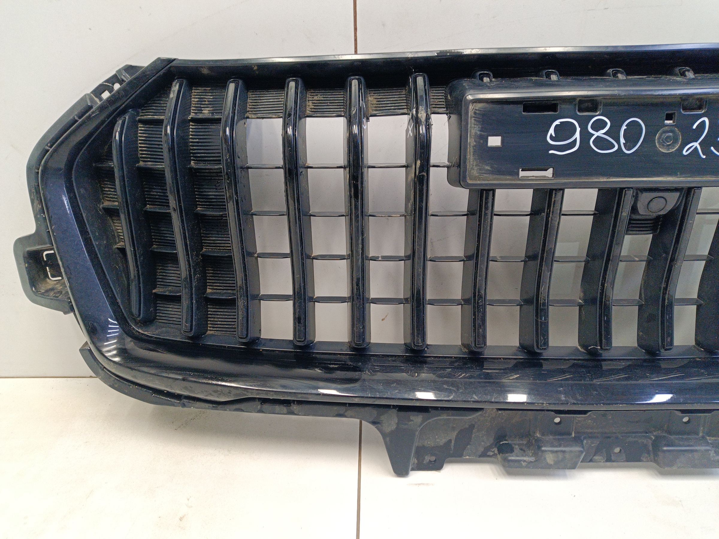 Решетка радиатора Haval Jolion Restail под камеру