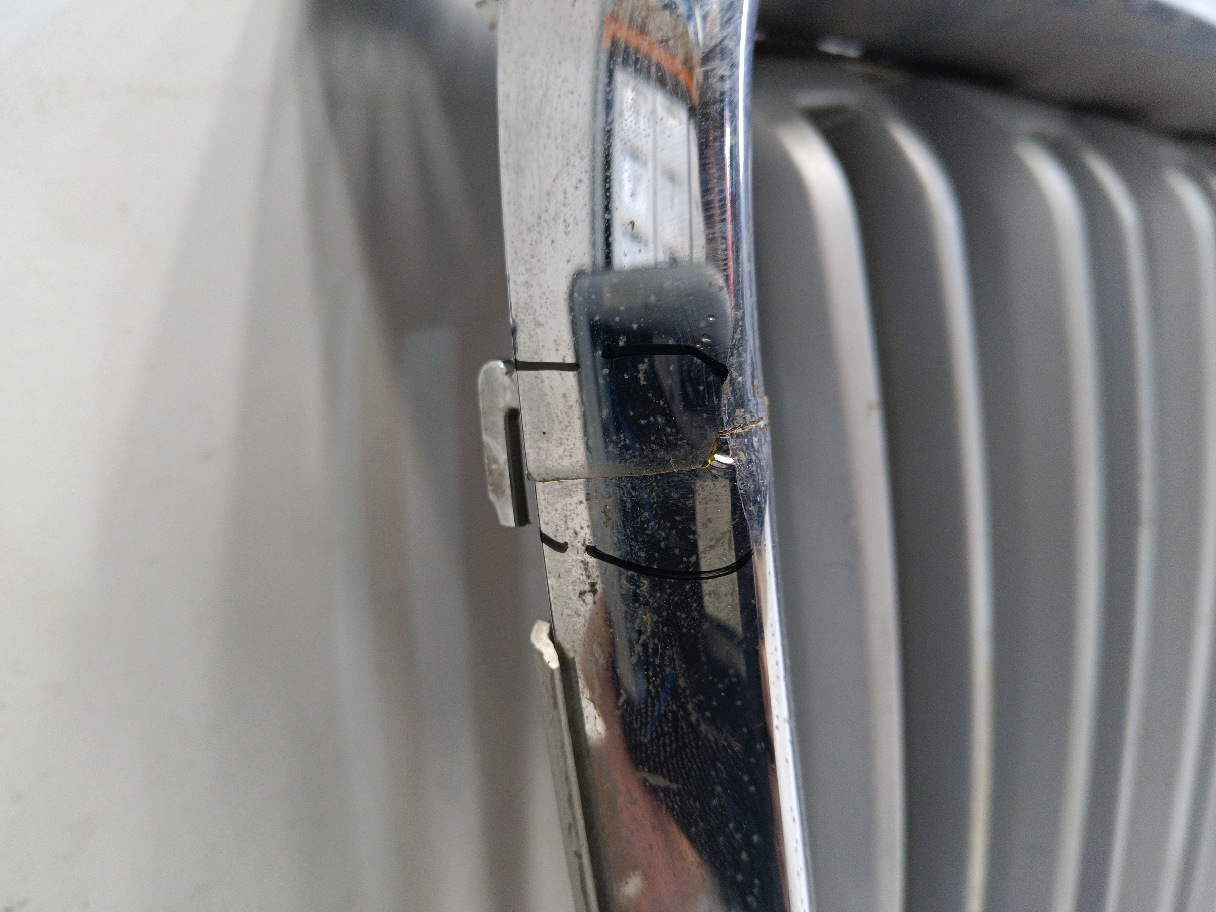 Решетка радиатора Volvo XC90 2 под камеру