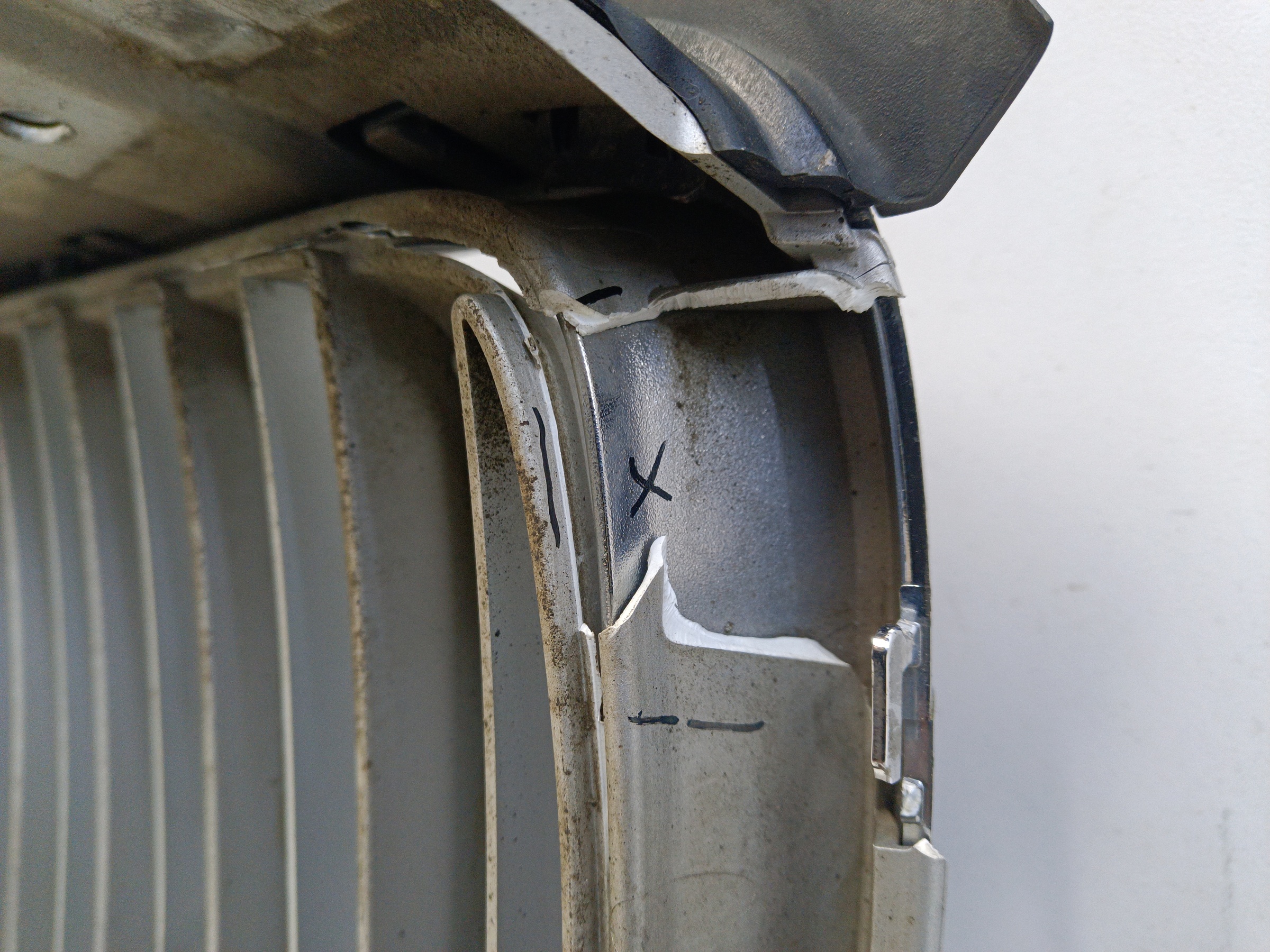 Решетка радиатора Volvo XC90 2 под камеру