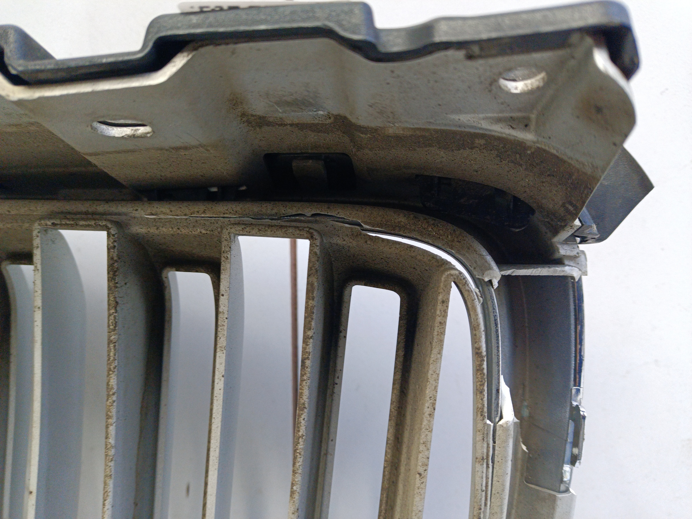 Решетка радиатора Volvo XC90 2 под камеру