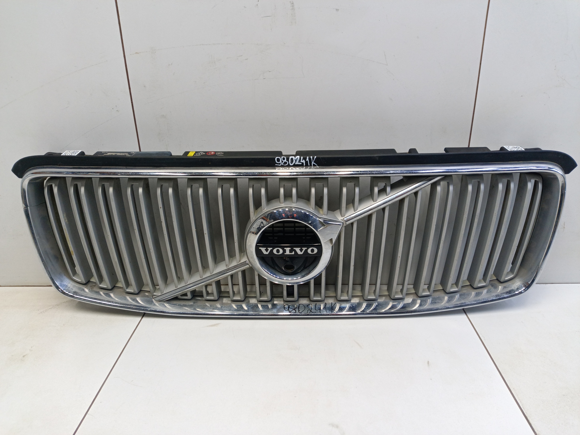 Решетка радиатора Volvo XC90 2 под камеру