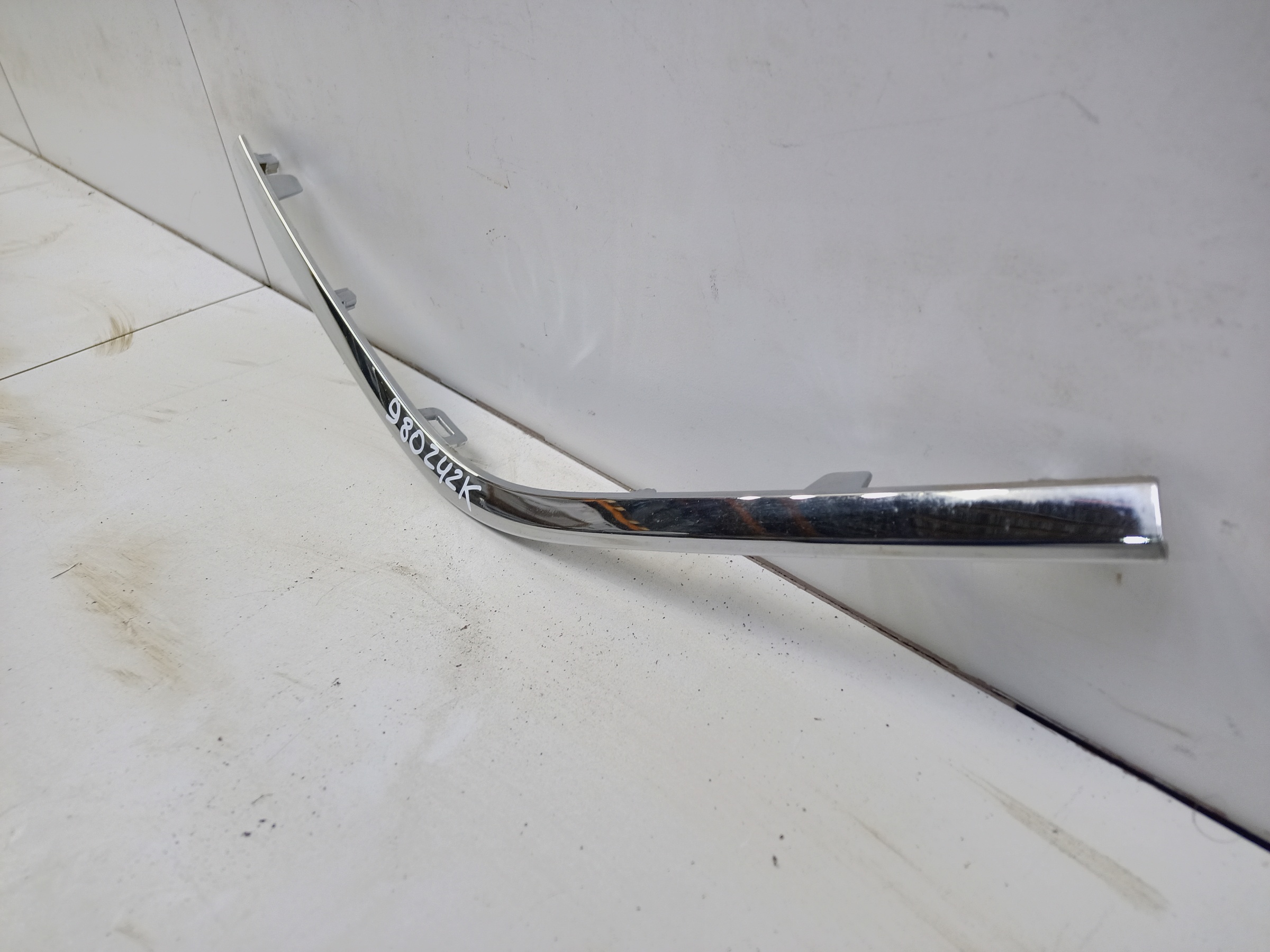 Молдинг хром решетки радиатора левый Haval F7x