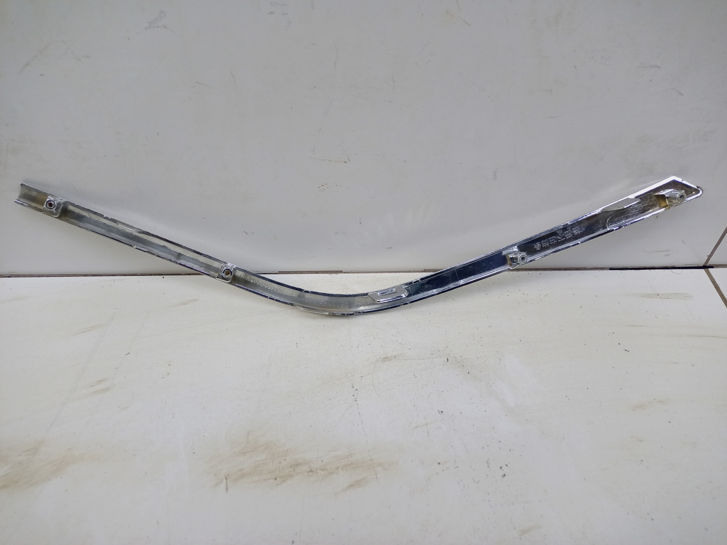 Молдинг хром решетки радиатора левый Haval F7x