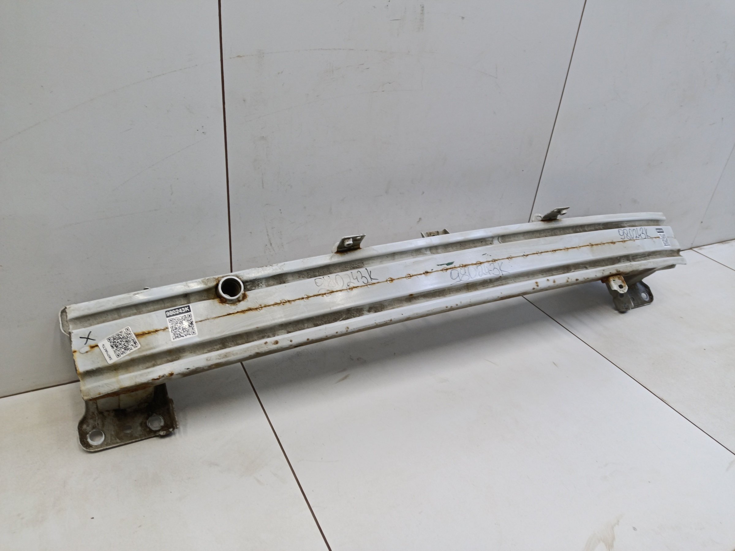 Усилитель переднего бампера Geely Coolray