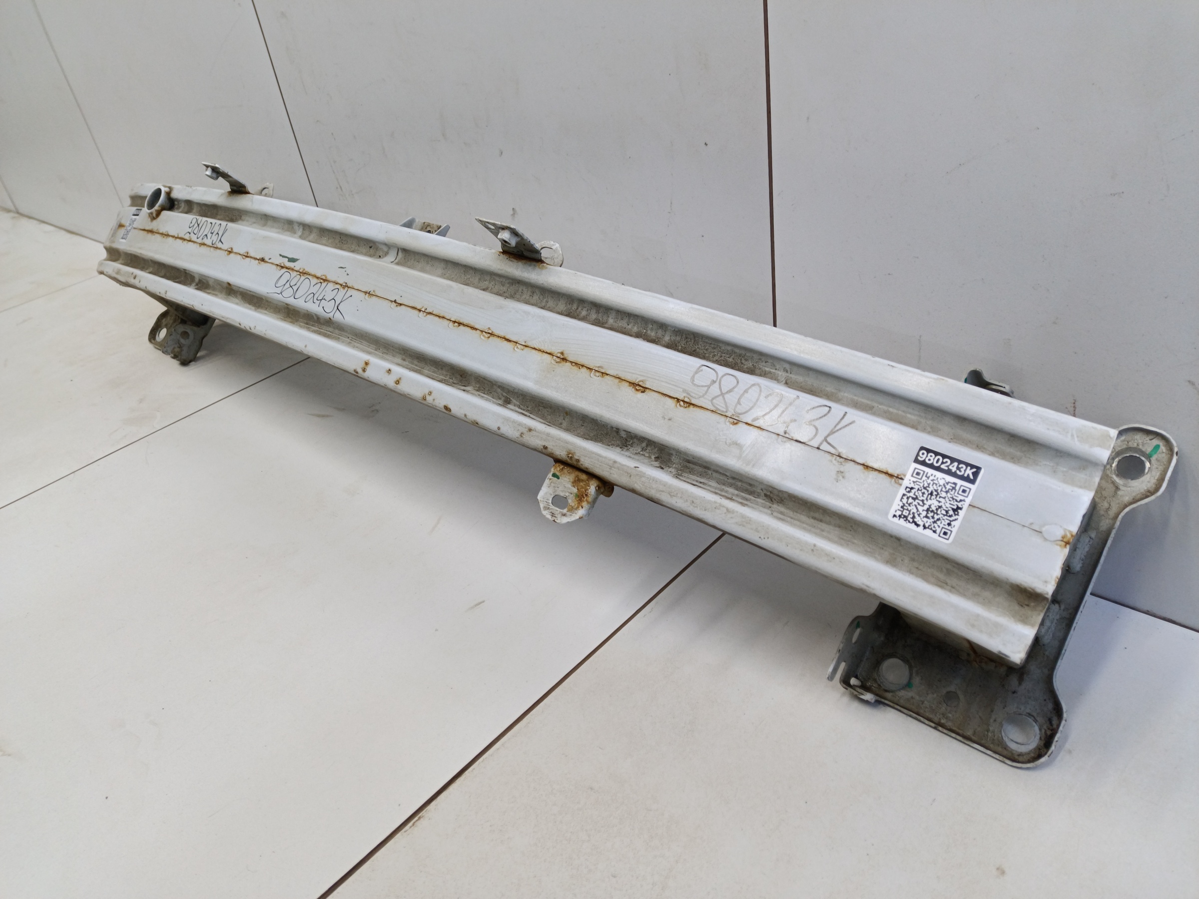 Усилитель переднего бампера Geely Coolray