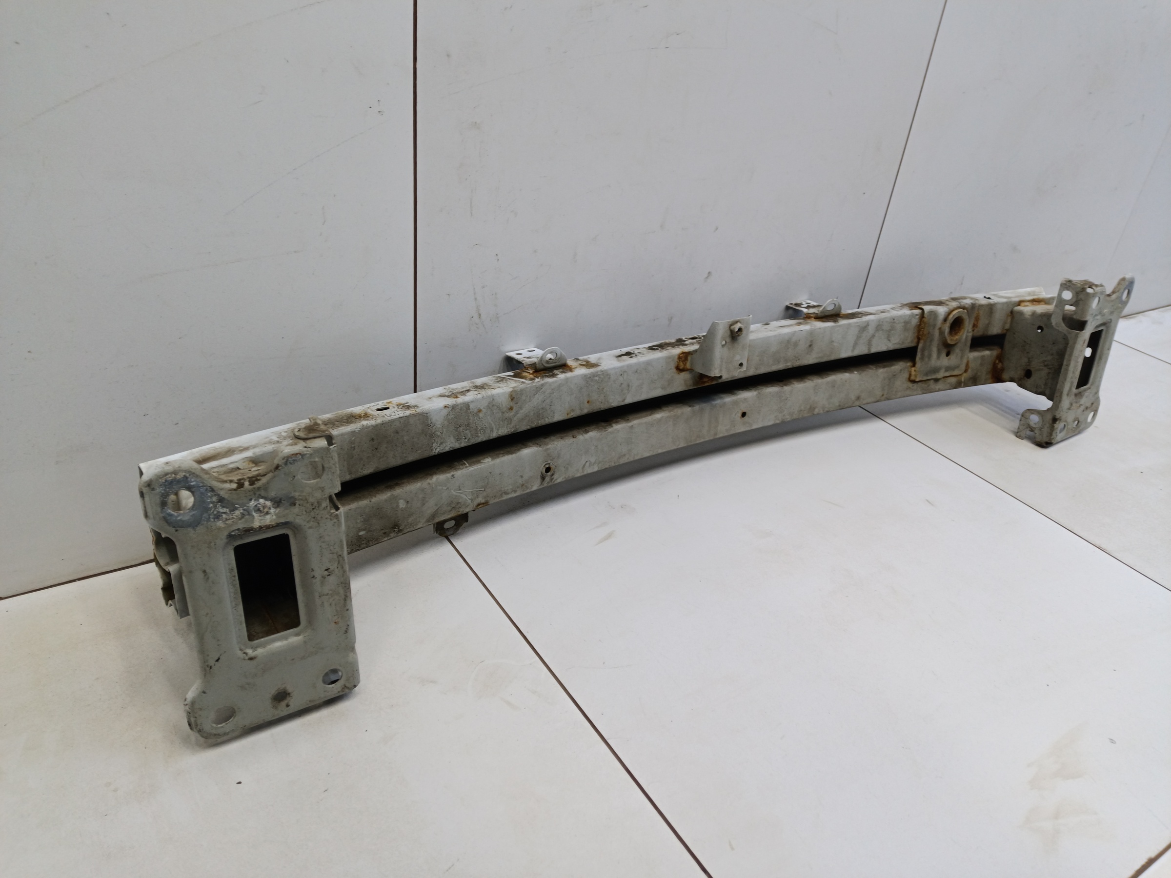 Усилитель переднего бампера Geely Coolray