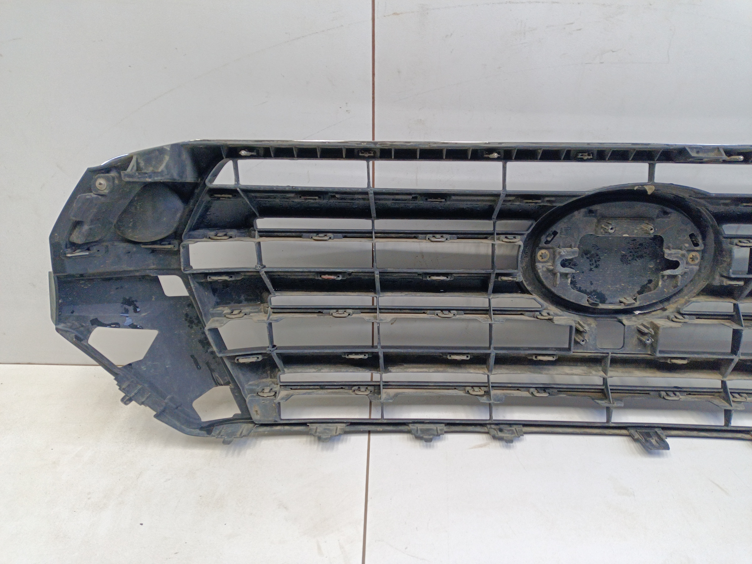 Решетка радиатора Toyota Land Cruiser 200 Restail 2