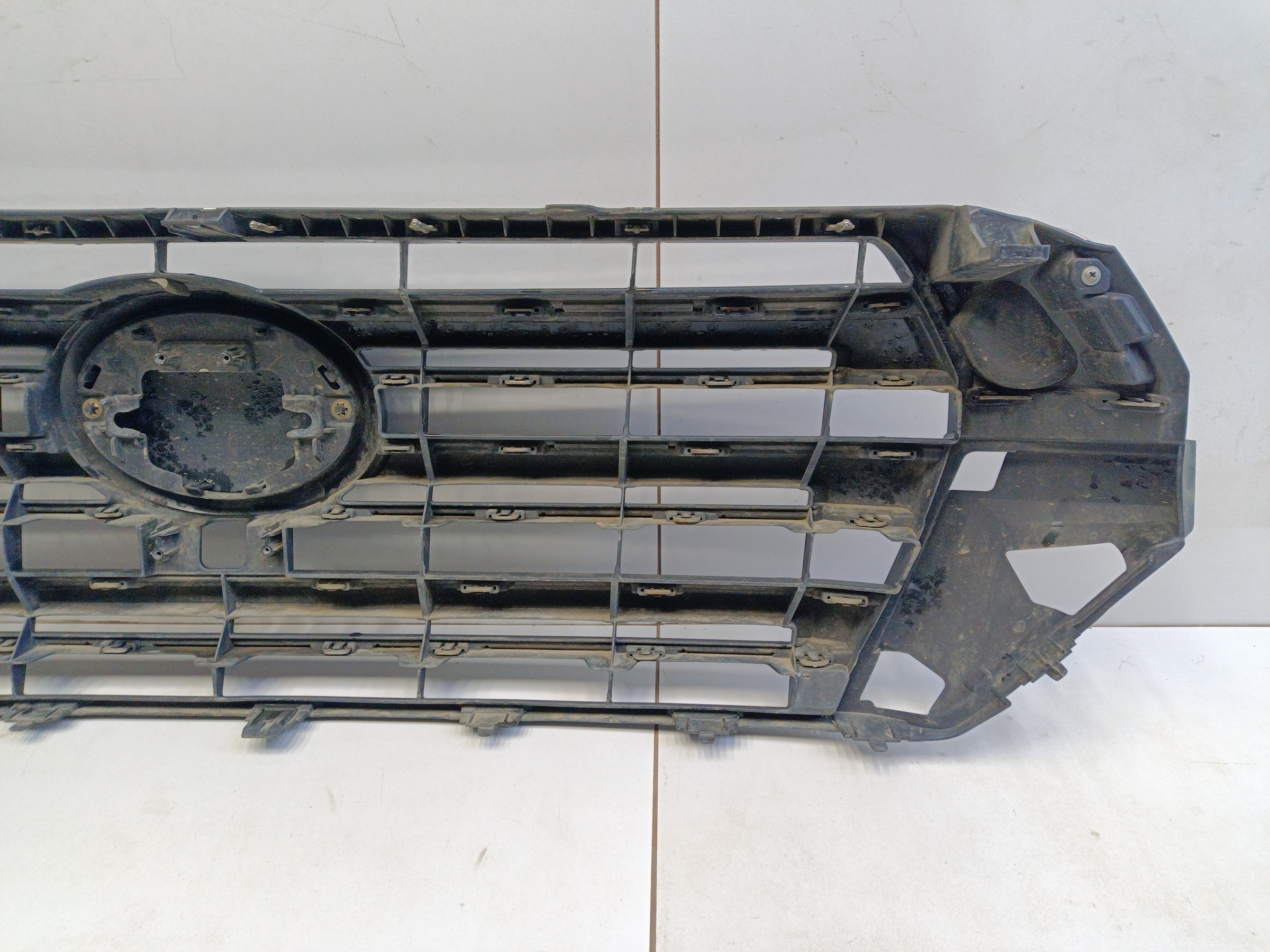 Решетка радиатора Toyota Land Cruiser 200 Restail 2