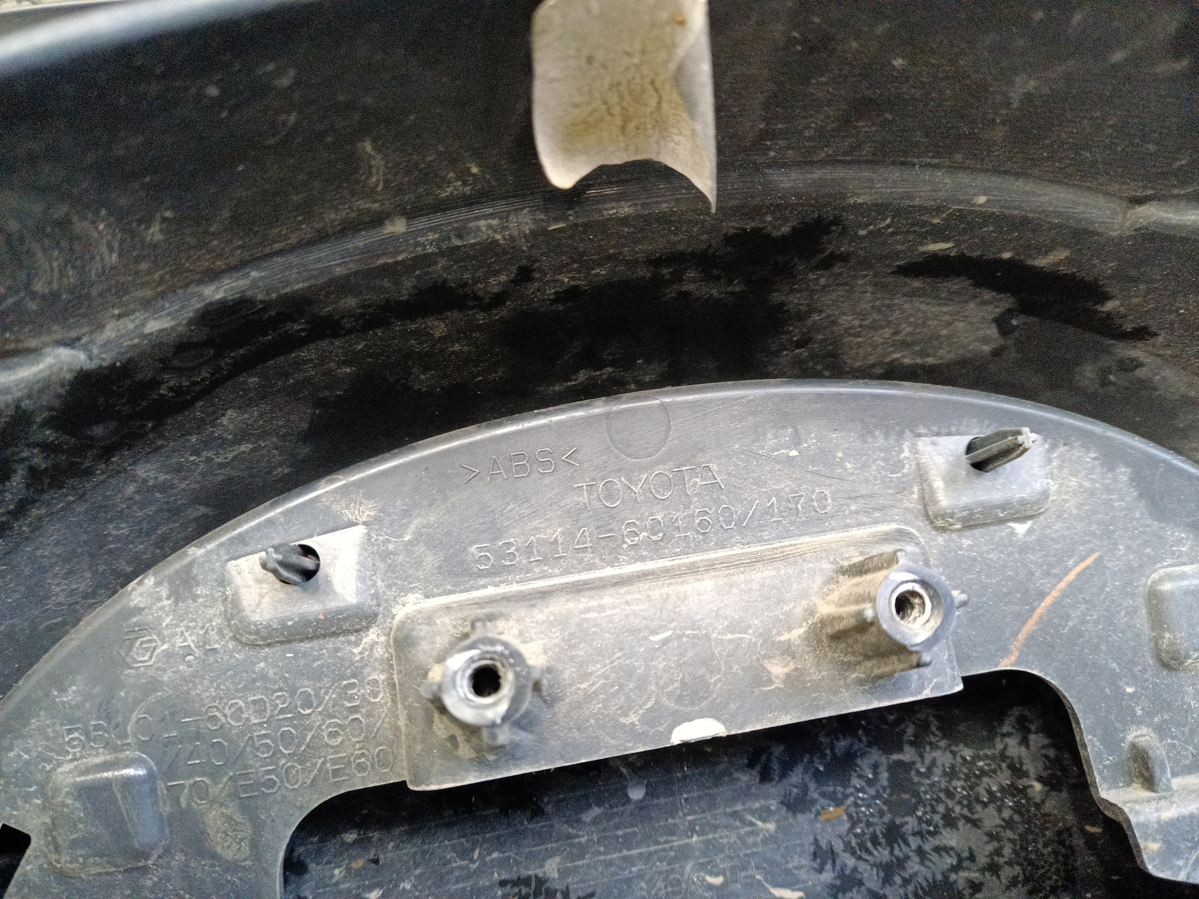 Решетка радиатора Toyota Land Cruiser 200 Restail 2