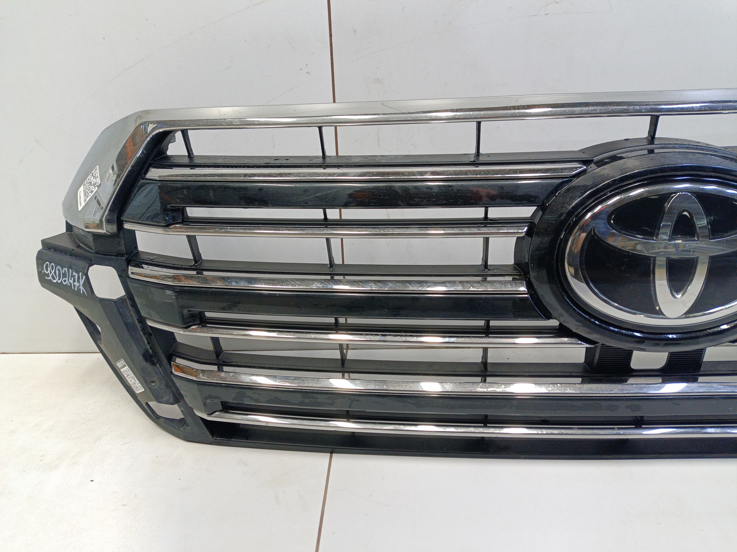 Решетка радиатора Toyota Land Cruiser 200 Restail 2