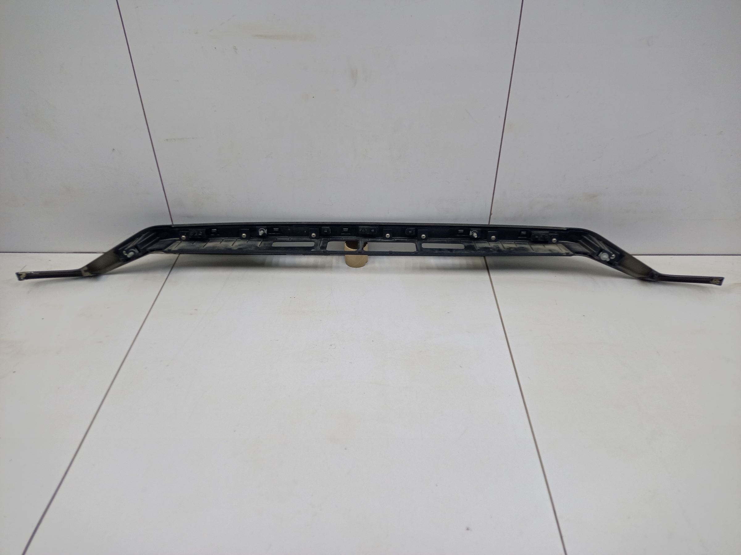 Накладка крышки багажника хром Geely Tugella 1