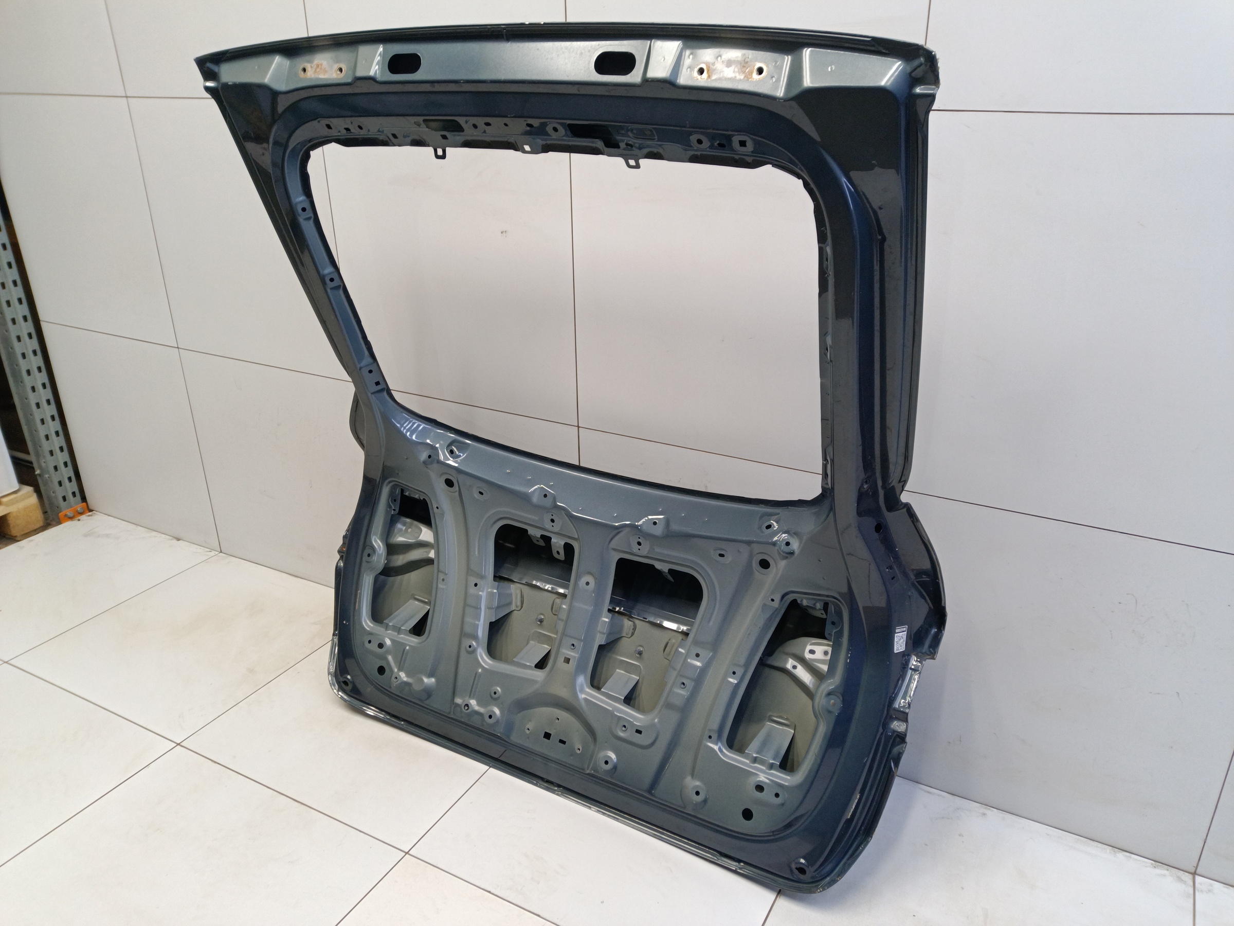 Крышка багажника Geely Tugella