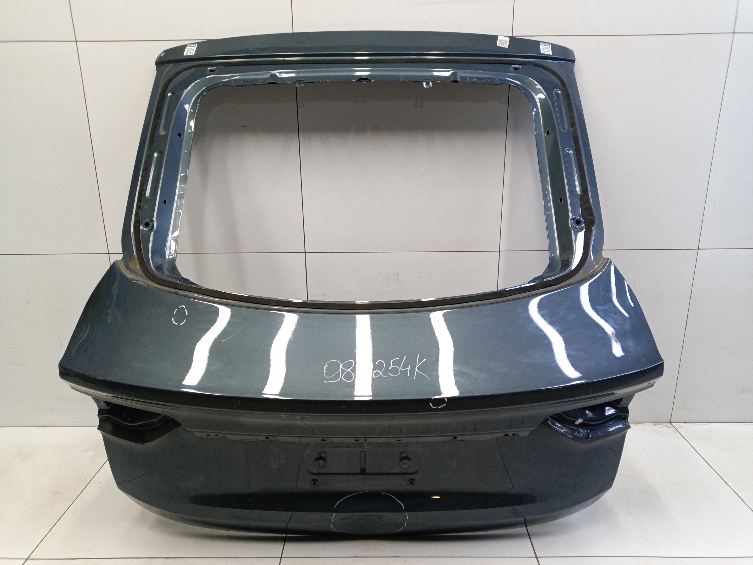 Крышка багажника Geely Tugella