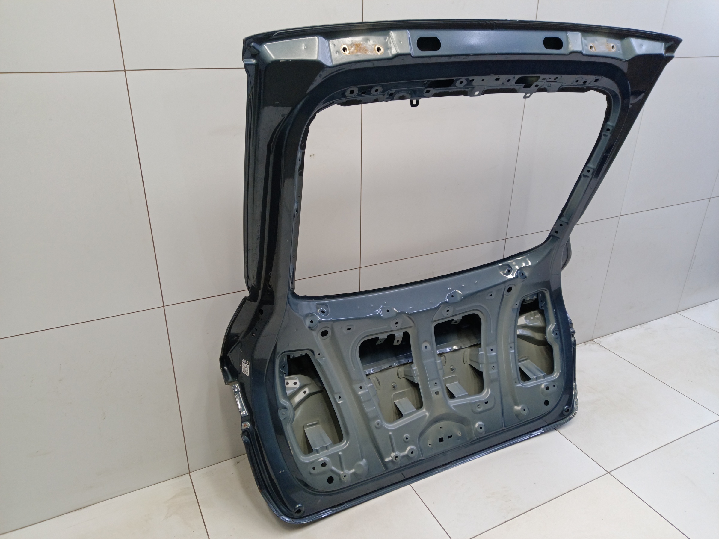 Крышка багажника Geely Tugella