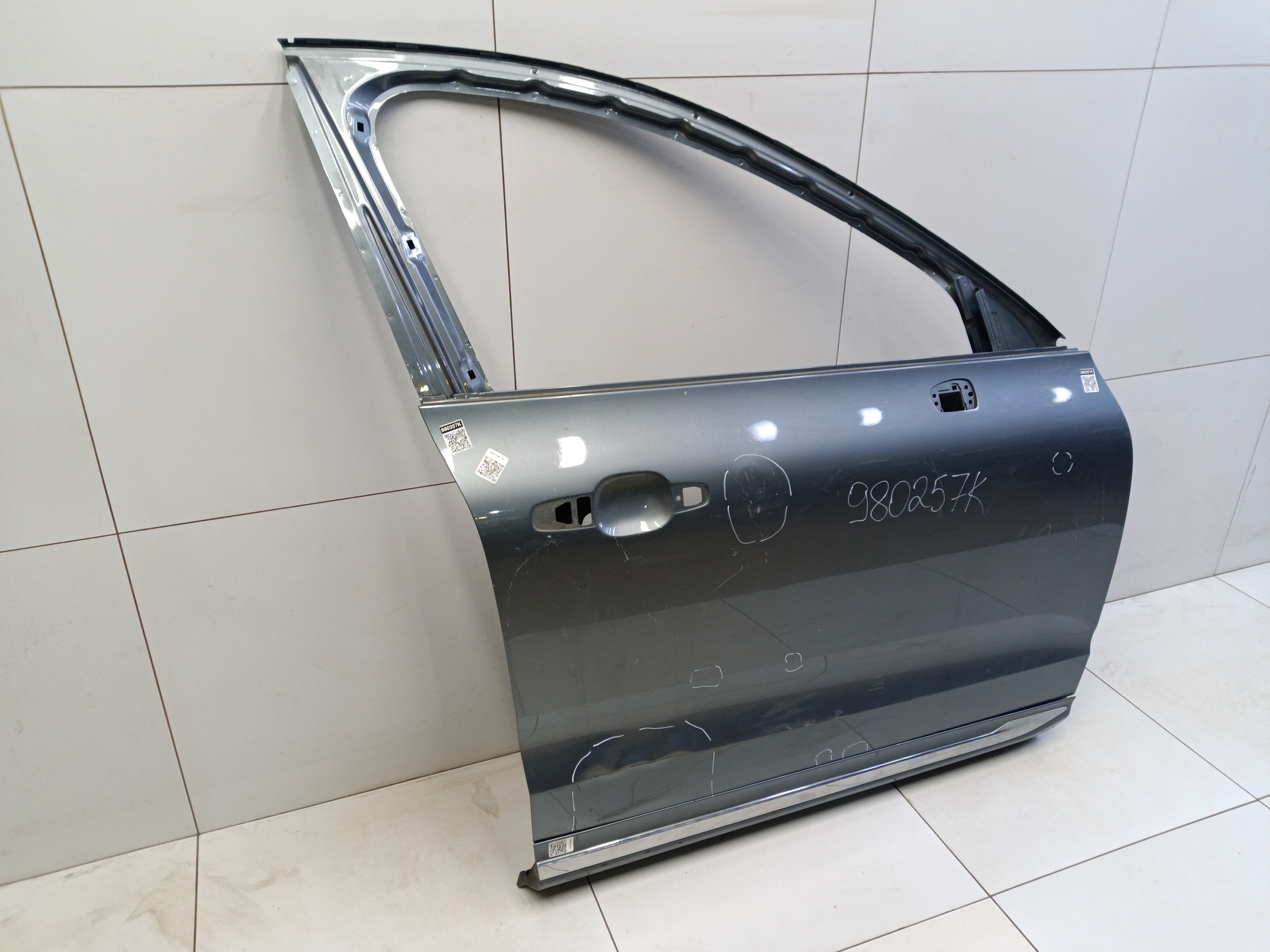 Дверь передняя правая Volvo XC60 2