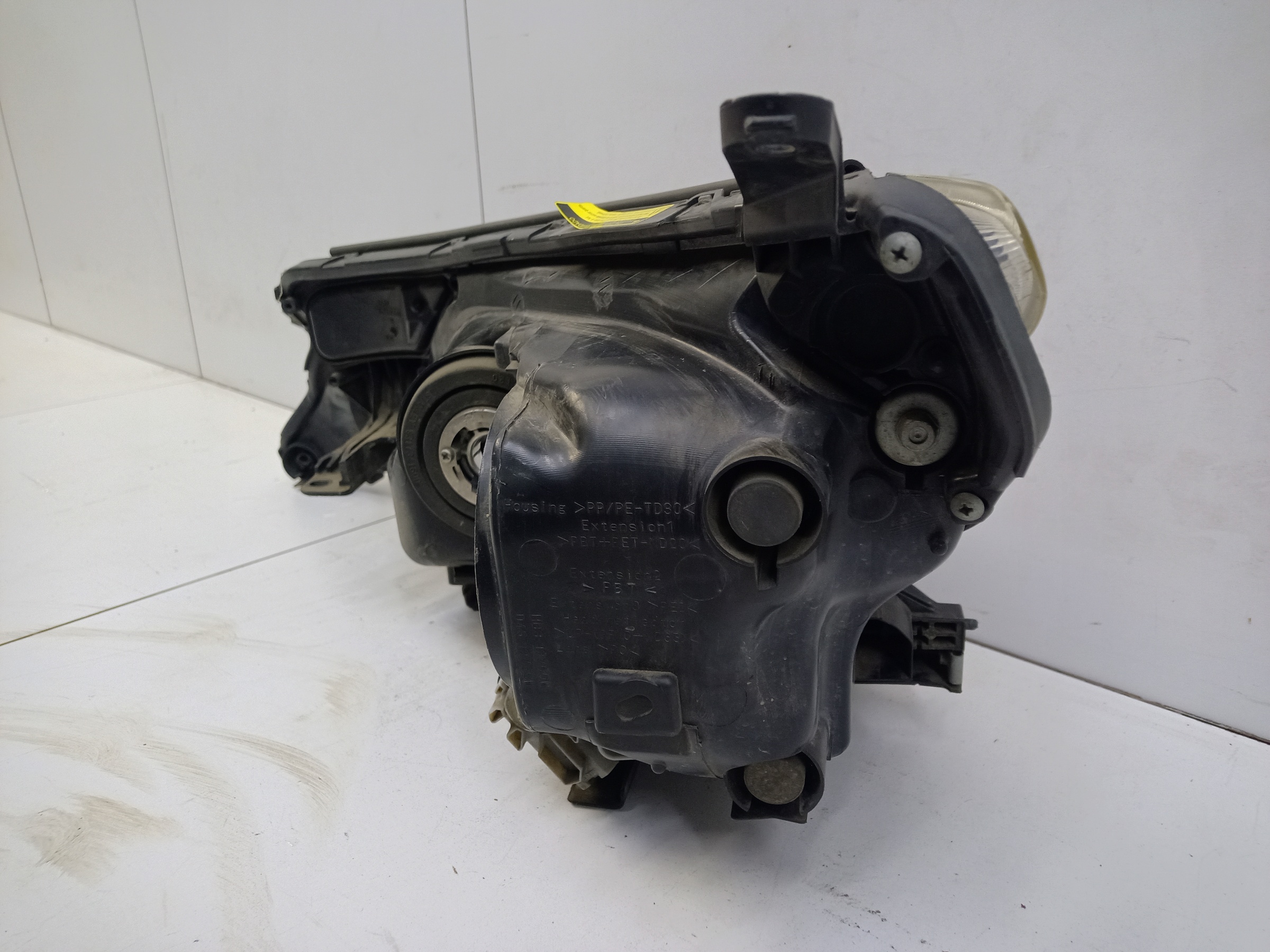 Фара передняя правая Toyota RAV4 CA40 ксенон