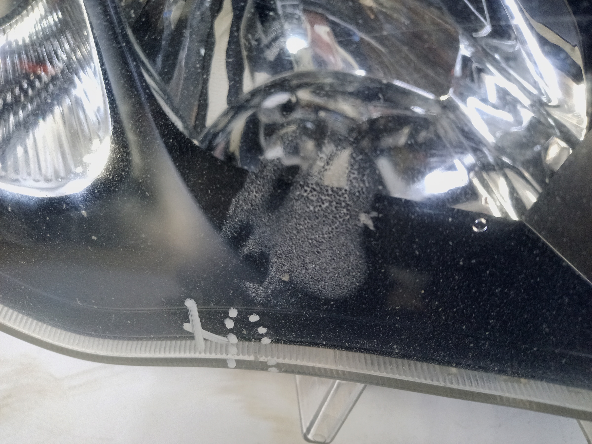 Фара передняя правая Toyota RAV4 CA40 ксенон