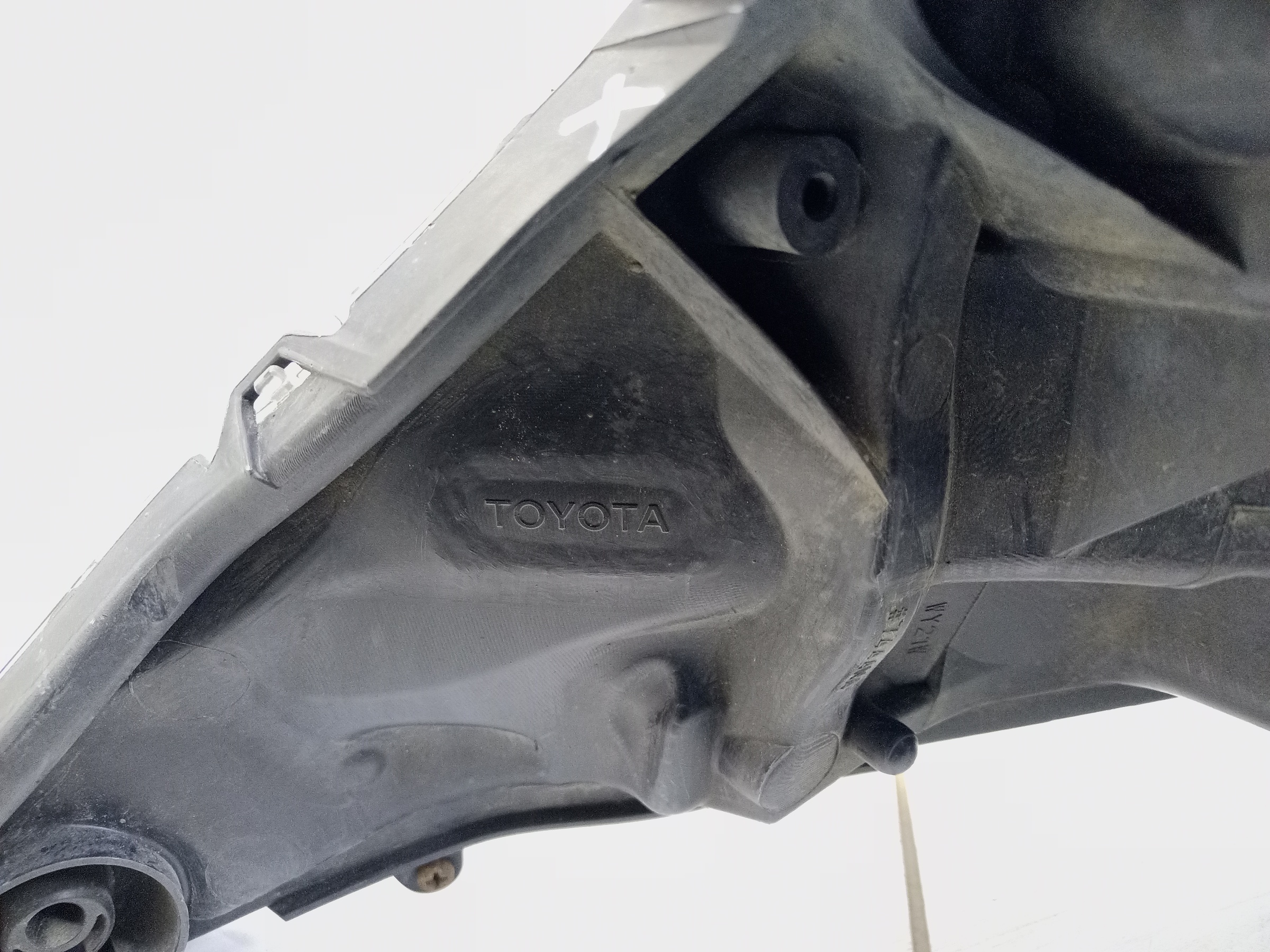 Фара передняя правая Toyota RAV4 CA40 ксенон