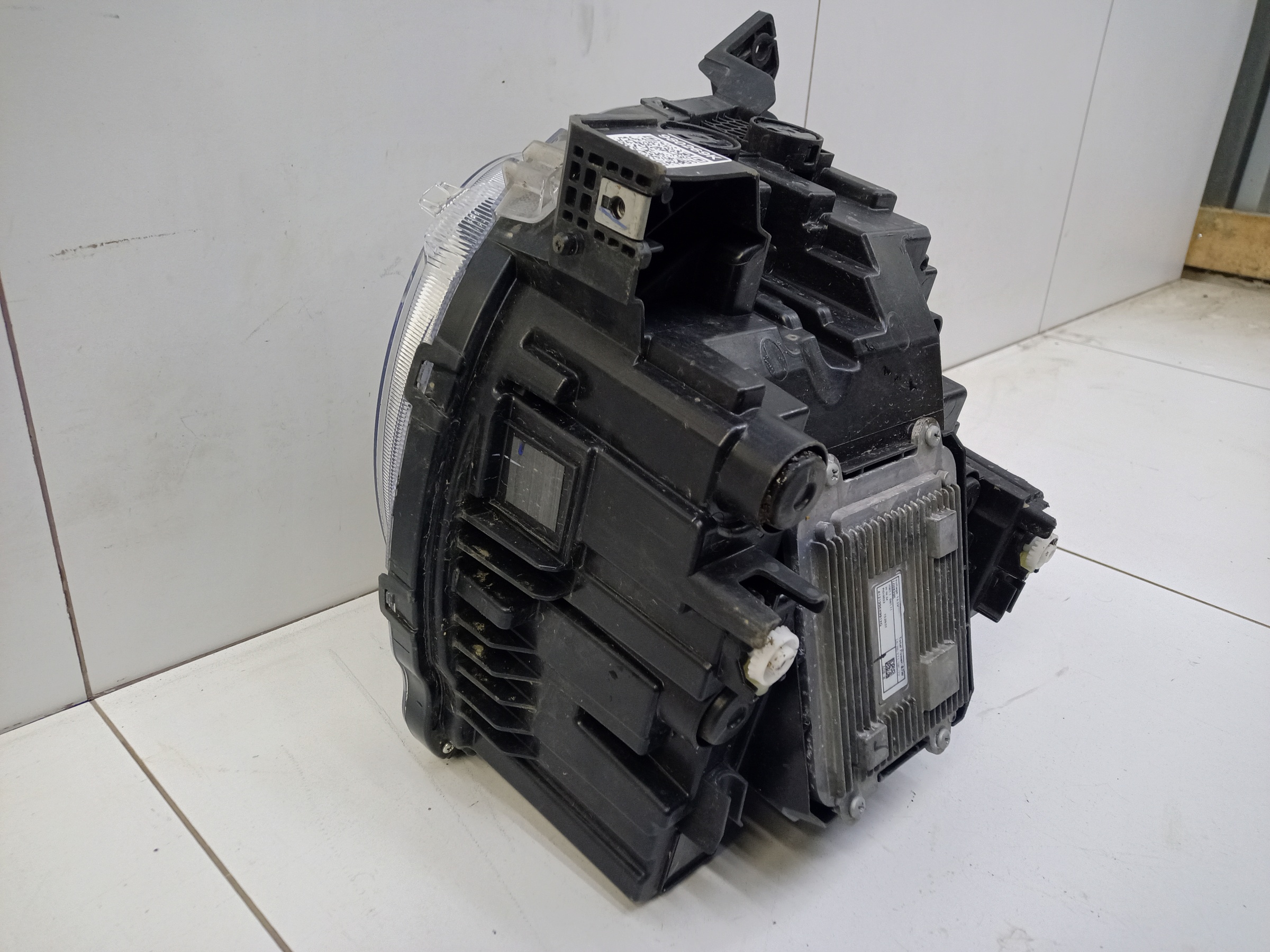 Фара передняя правая Haval H3 LED