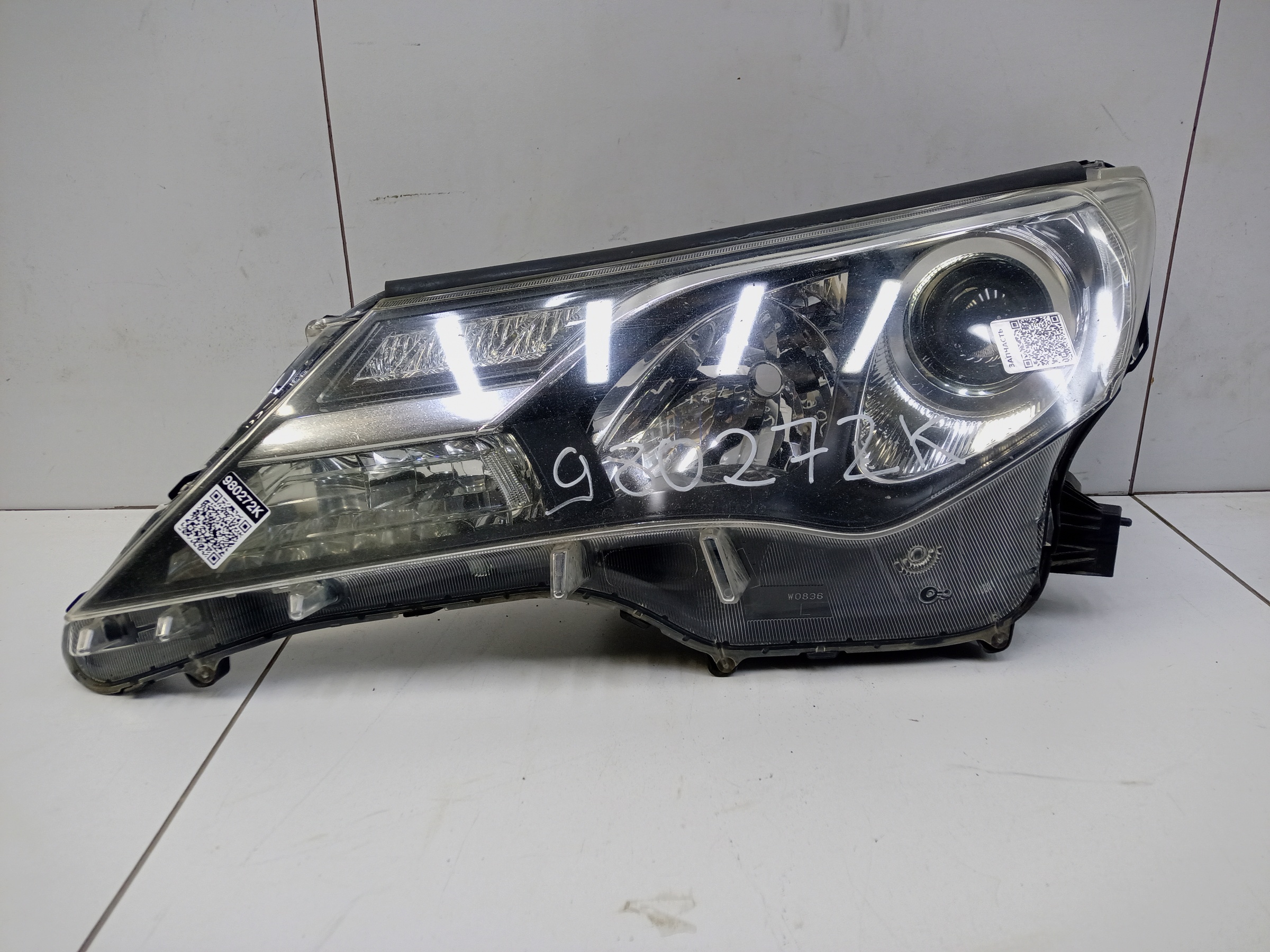 Фара передняя левая Toyota RAV4 CA40 ксенон