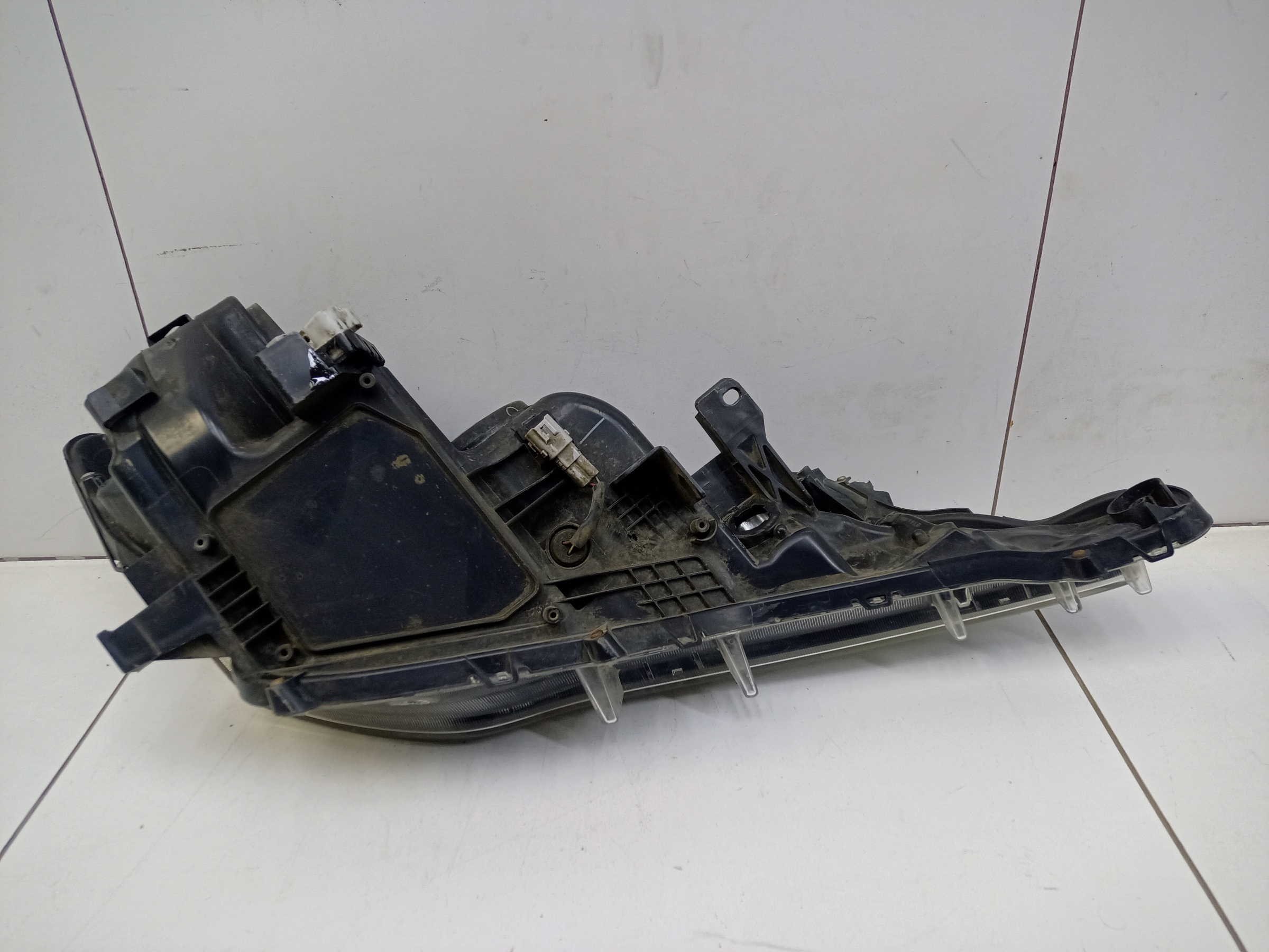 Фара передняя левая Toyota RAV4 CA40 ксенон