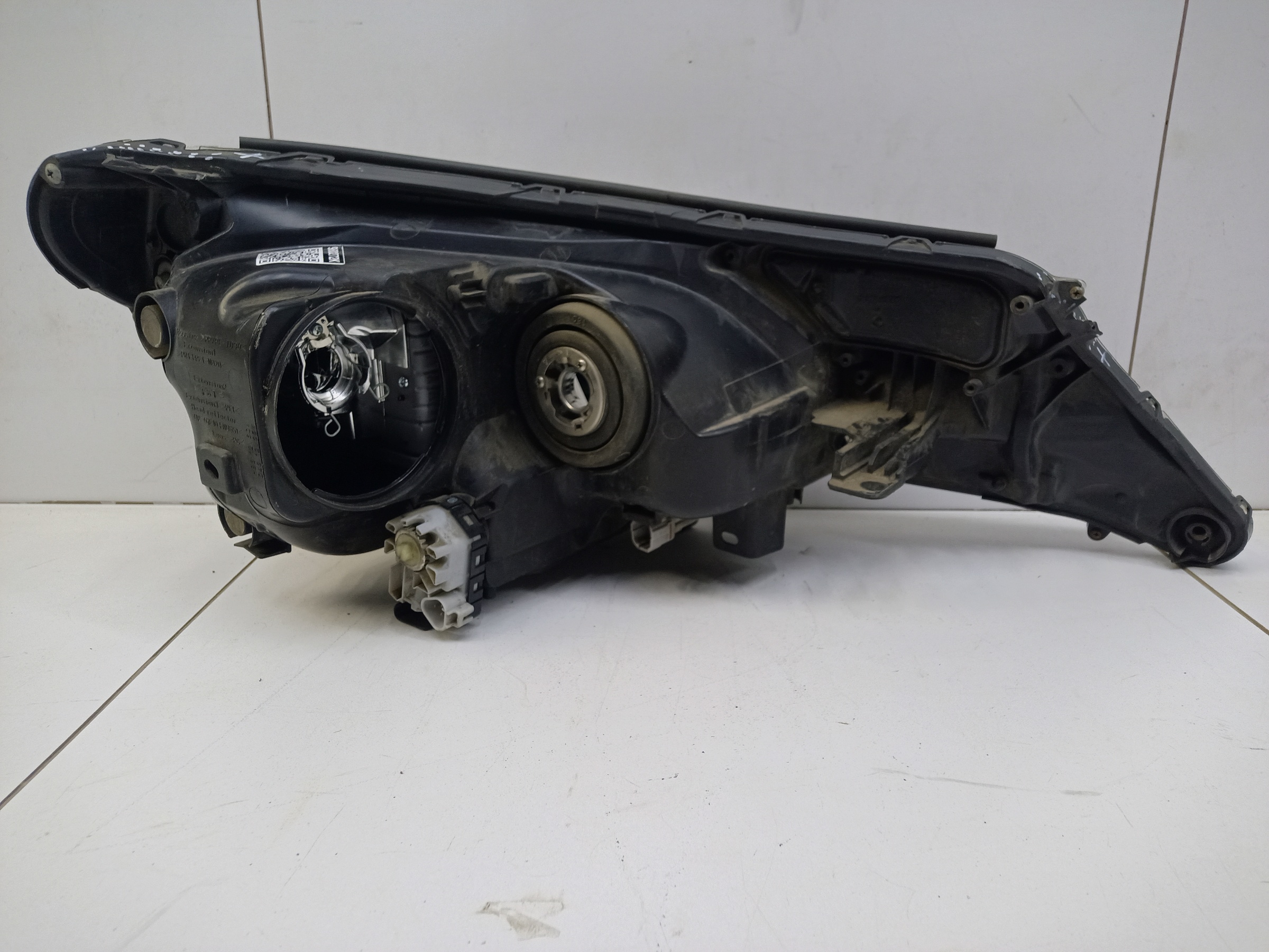 Фара передняя левая Toyota RAV4 CA40 ксенон