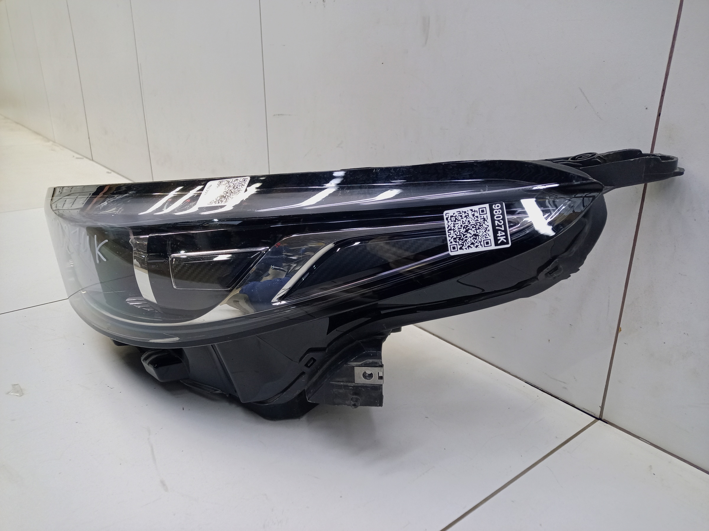 Фара передняя левая Omoda S5 LED