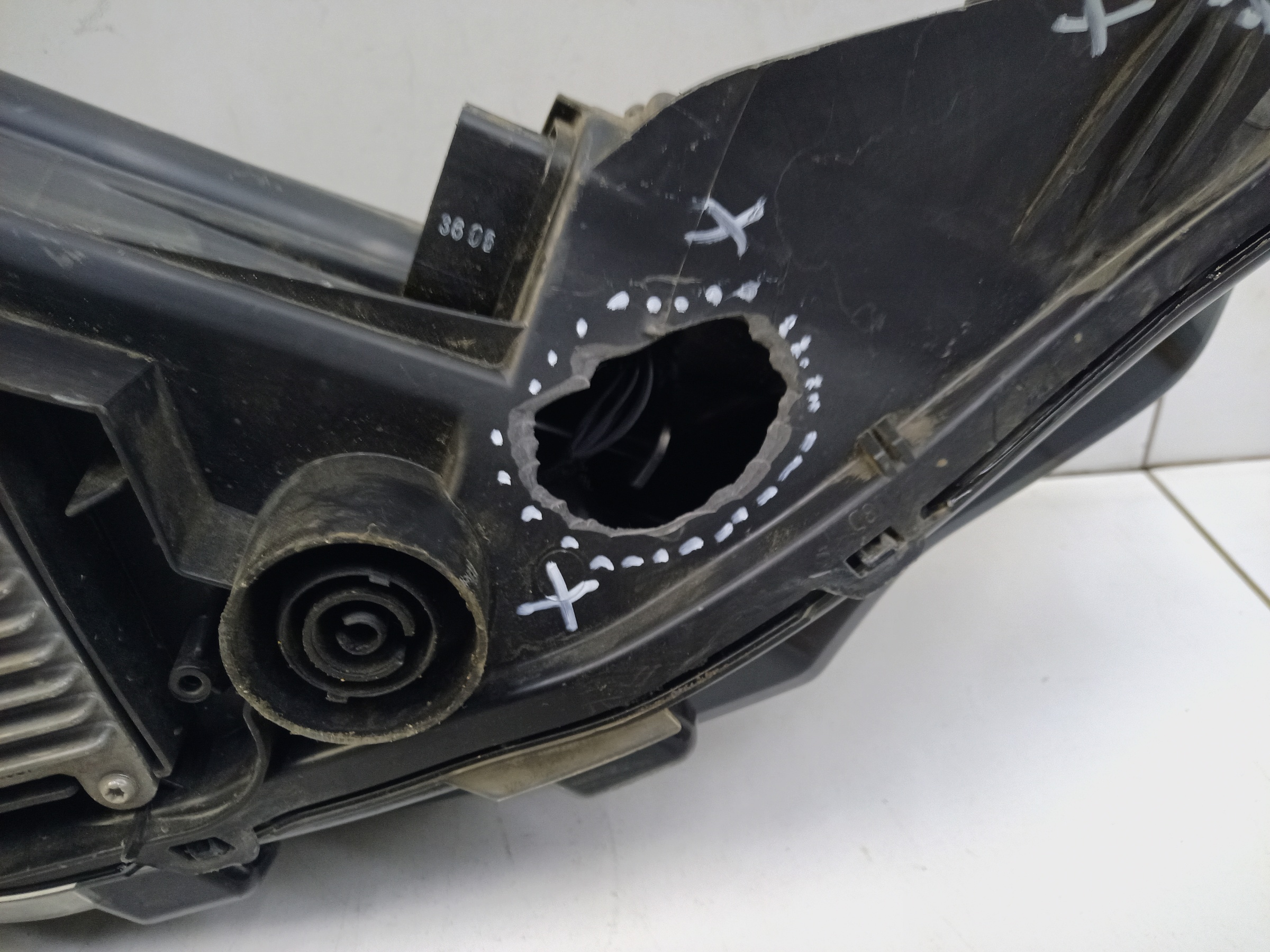 Фара передняя левая Omoda S5 LED