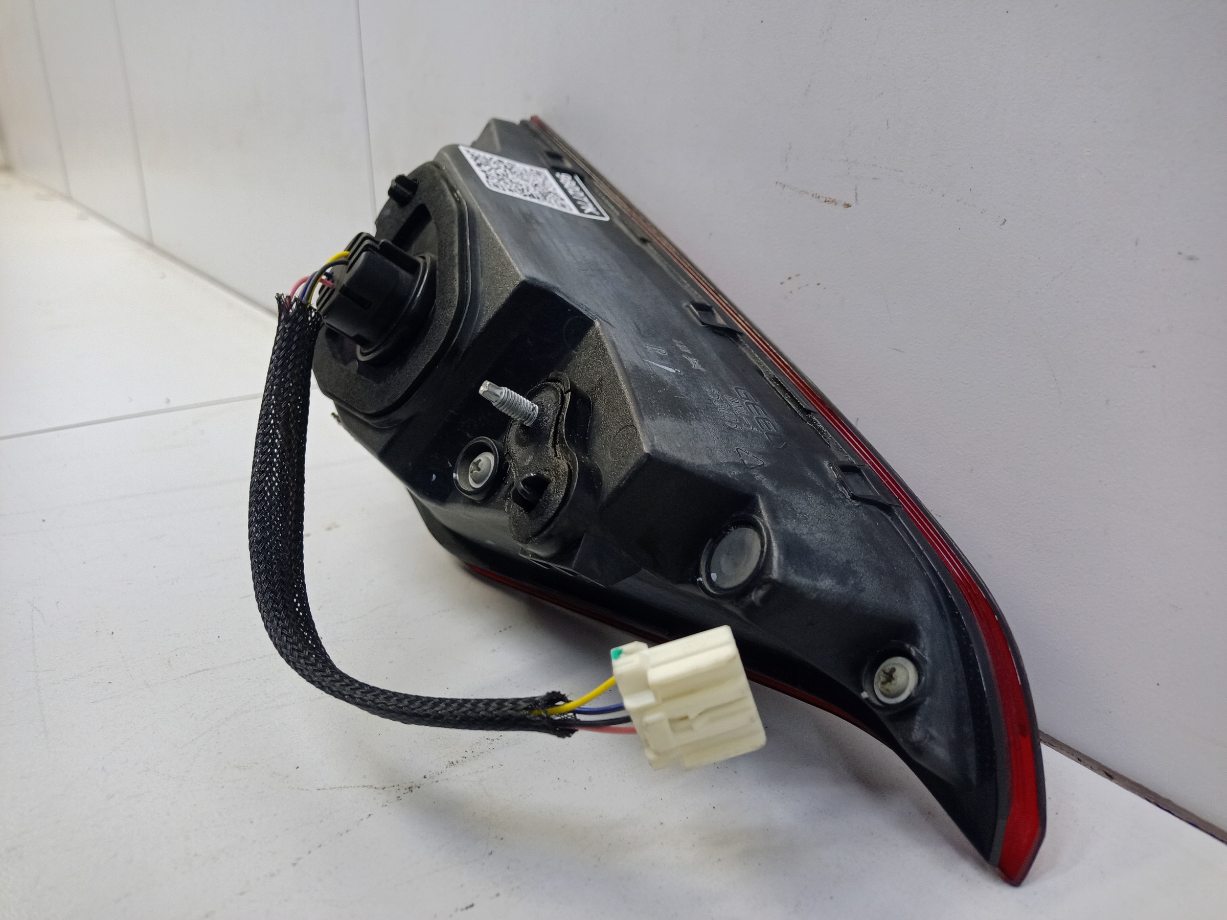 Фонарь задний правый внутренний Geely Tugella LED