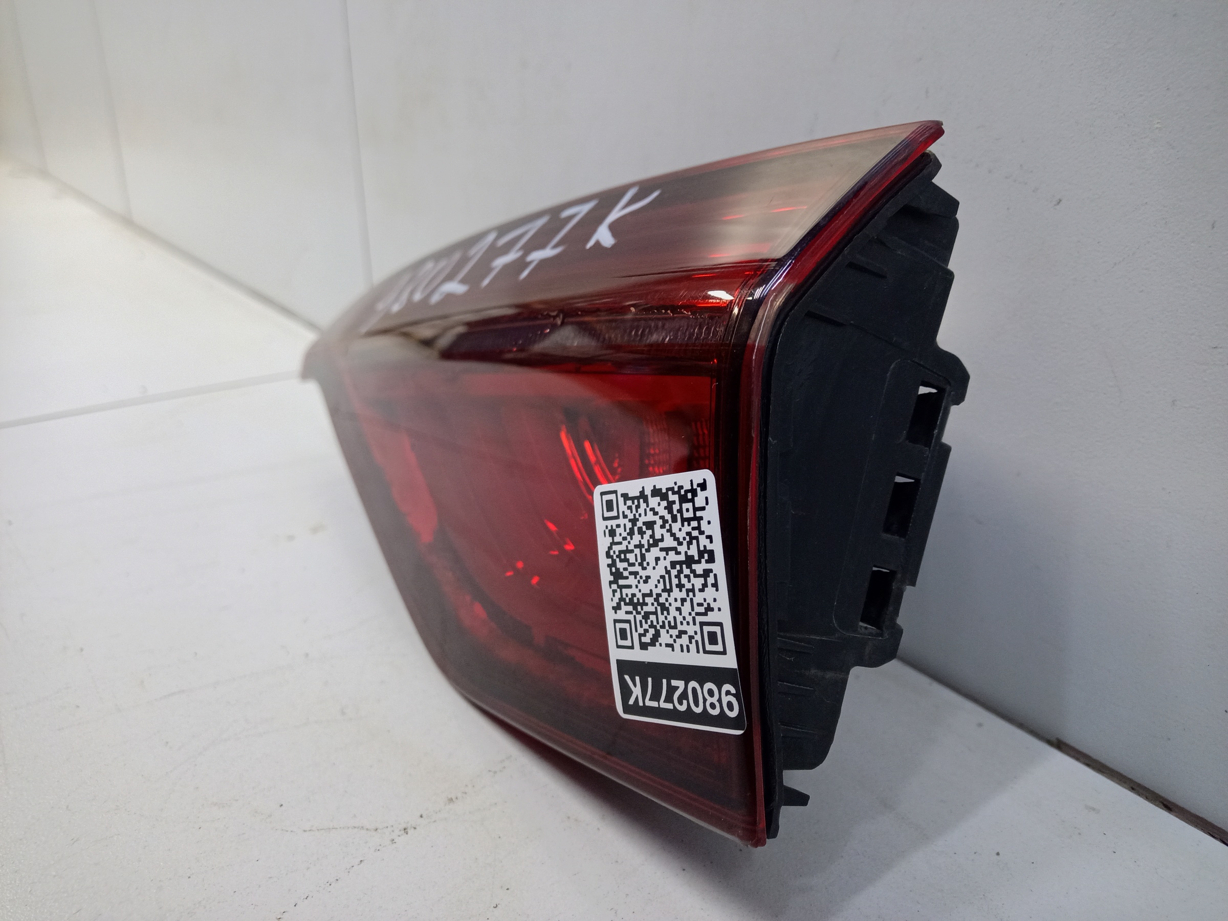 Фонарь задний правый внутренний Geely Tugella LED