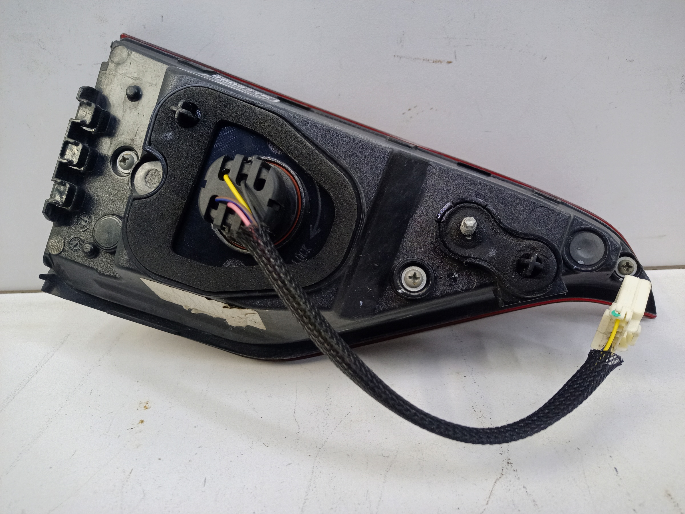 Фонарь задний правый внутренний Geely Tugella LED