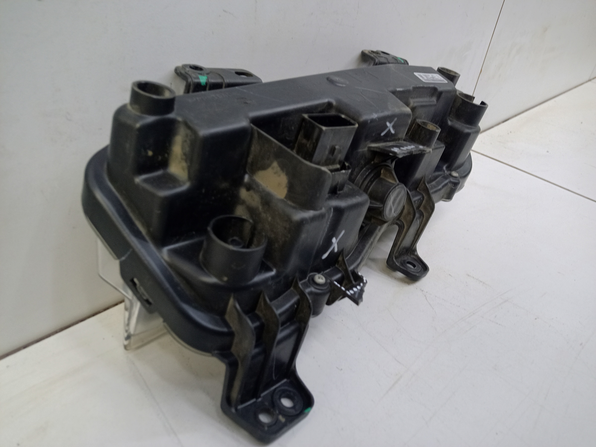 Фара ДХО передняя правая Geely Preface